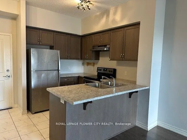 630 Sauve Street #404