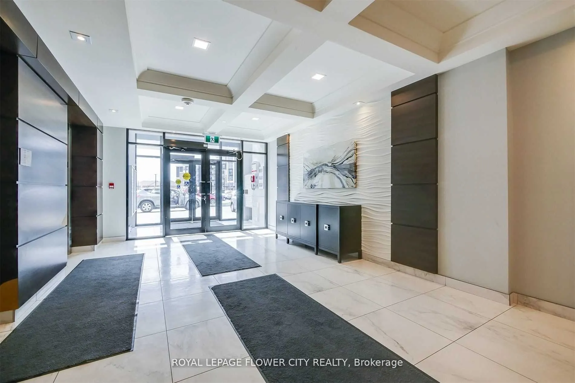630 Sauve Street #404