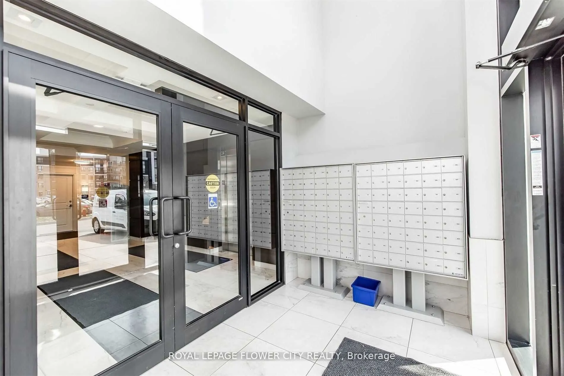 630 Sauve Street #404