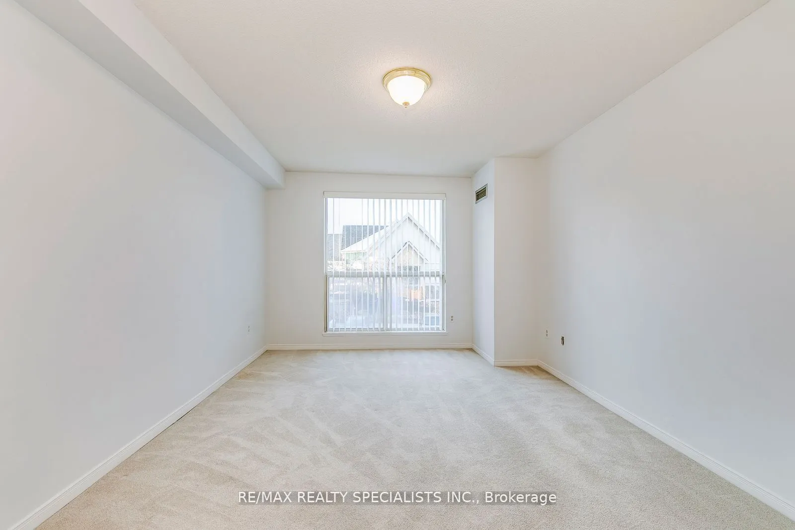 2155 Burnhamthorpe Road, #209