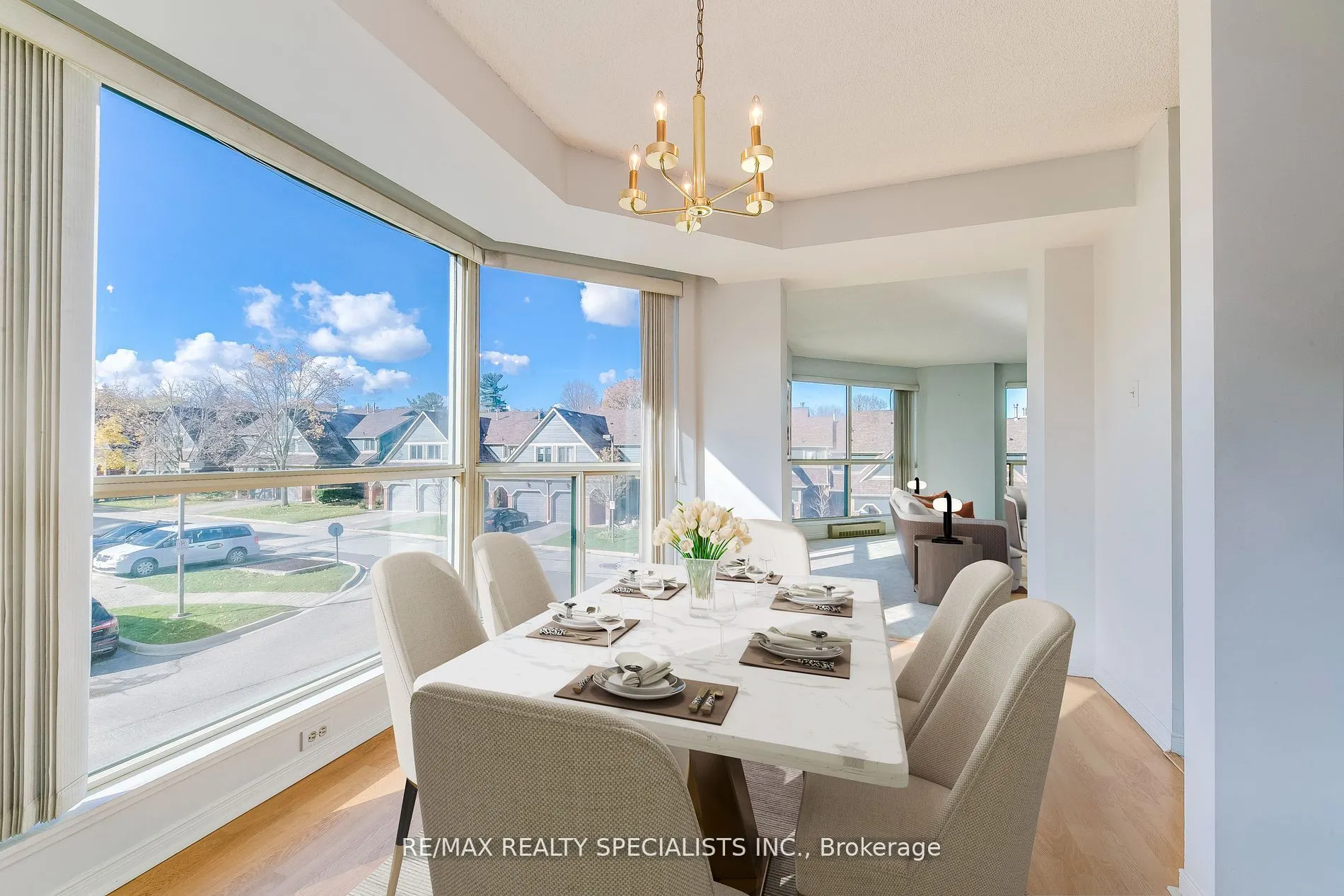 2155 Burnhamthorpe Road, #209