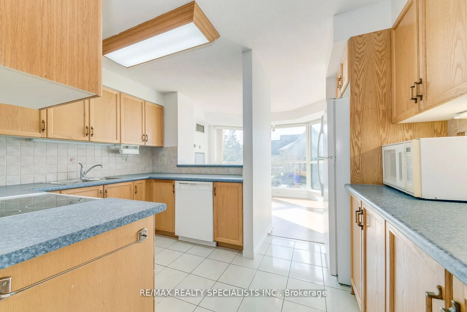 2155 Burnhamthorpe Road, #209