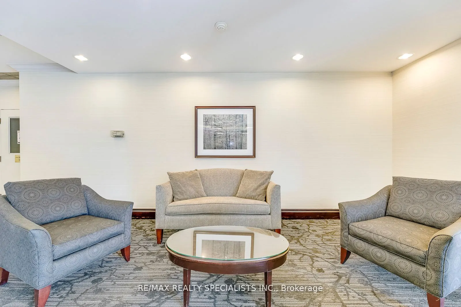 2155 Burnhamthorpe Road, #209