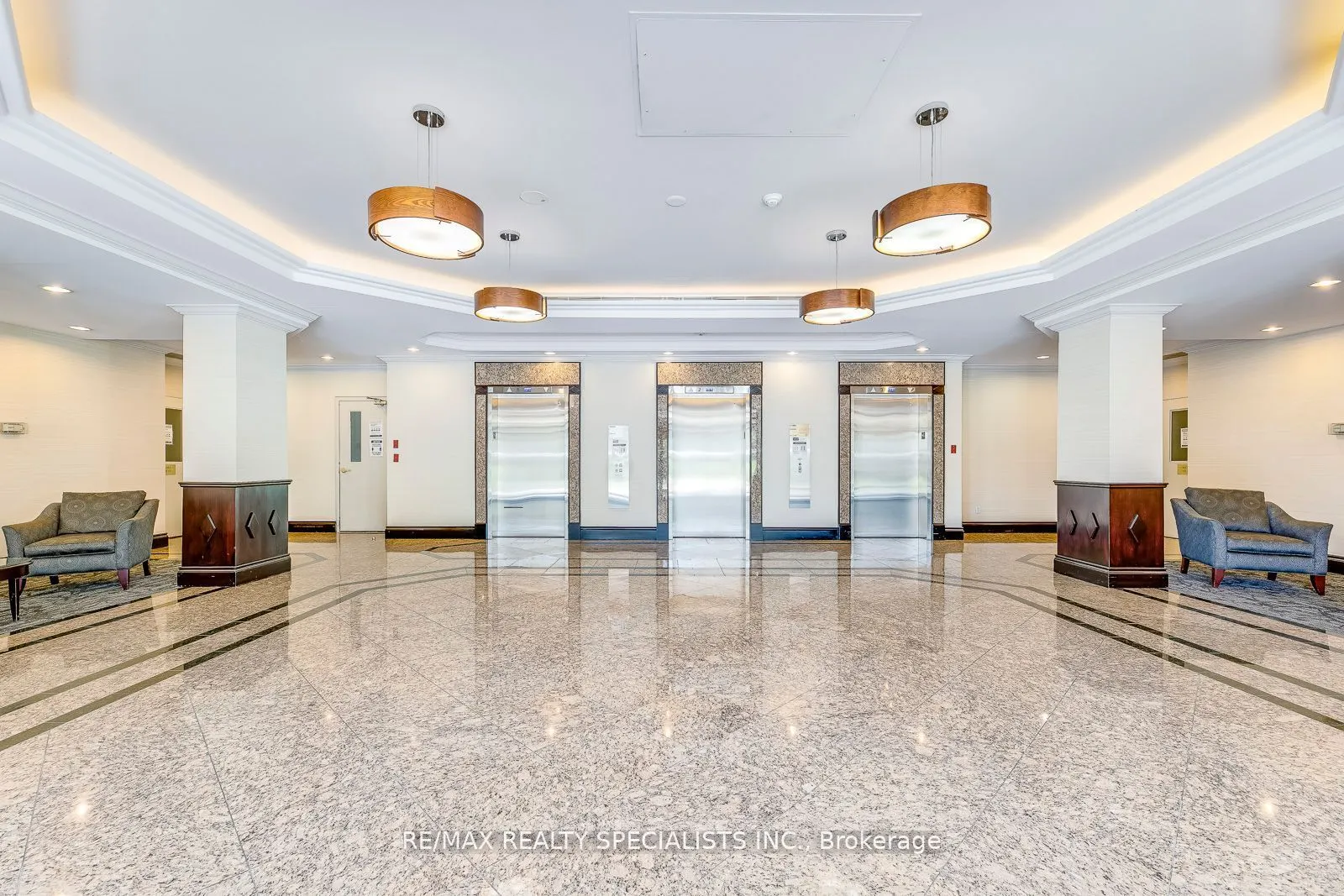 2155 Burnhamthorpe Road, #209