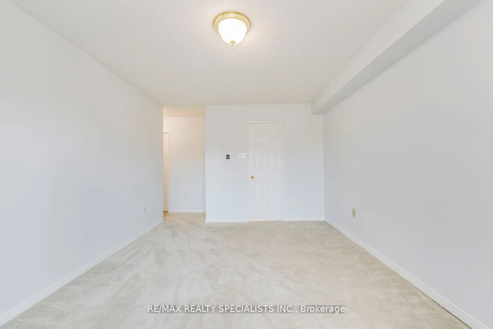 2155 Burnhamthorpe Road, #209