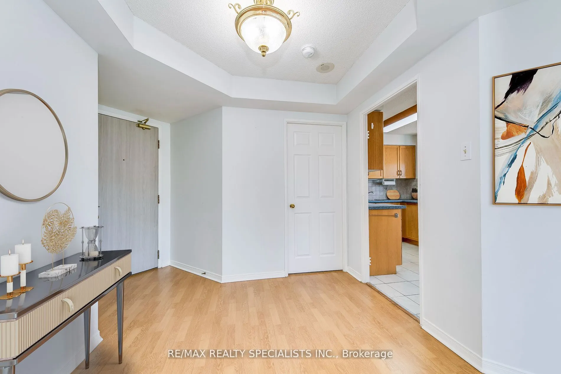 2155 Burnhamthorpe Road, #209