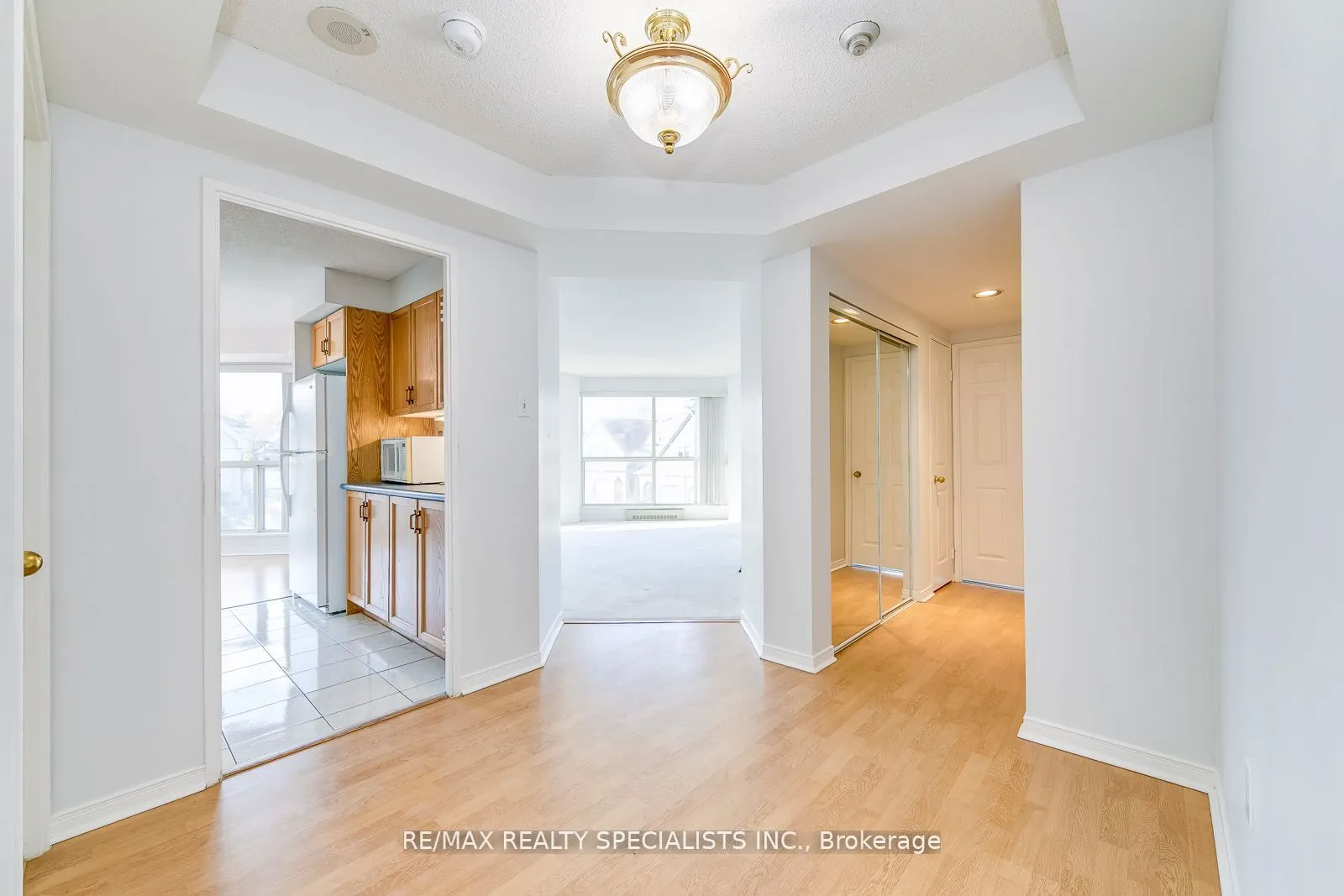 2155 Burnhamthorpe Road, #209