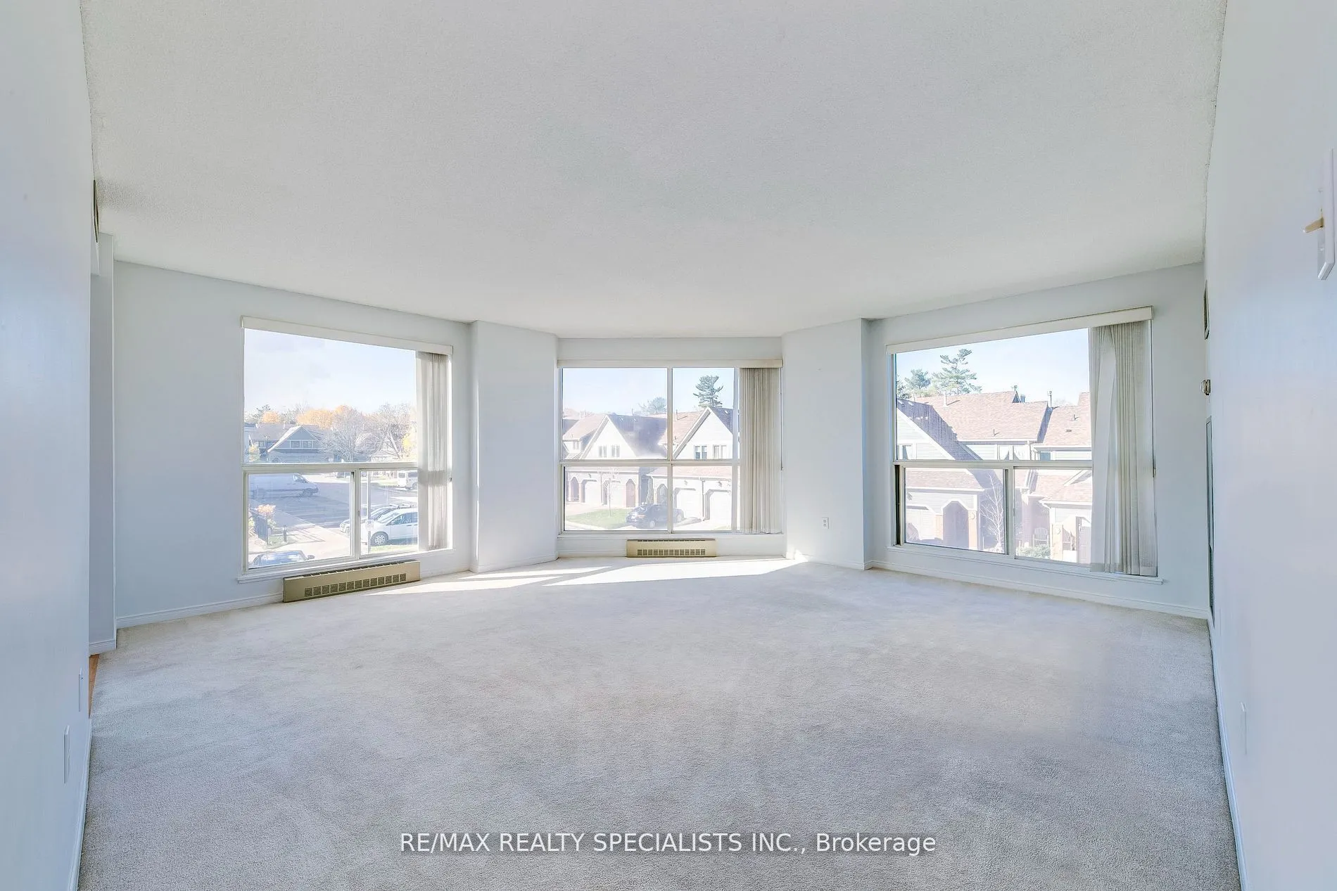 2155 Burnhamthorpe Road, #209