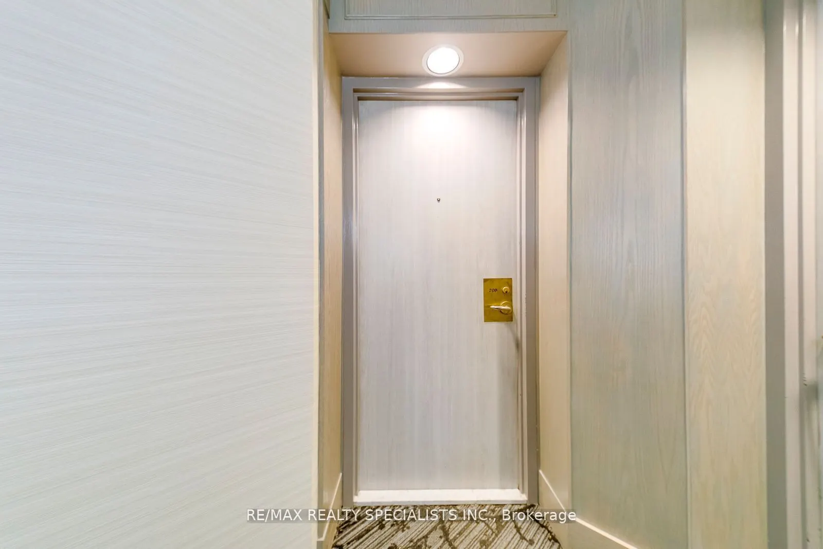 2155 Burnhamthorpe Road, #209