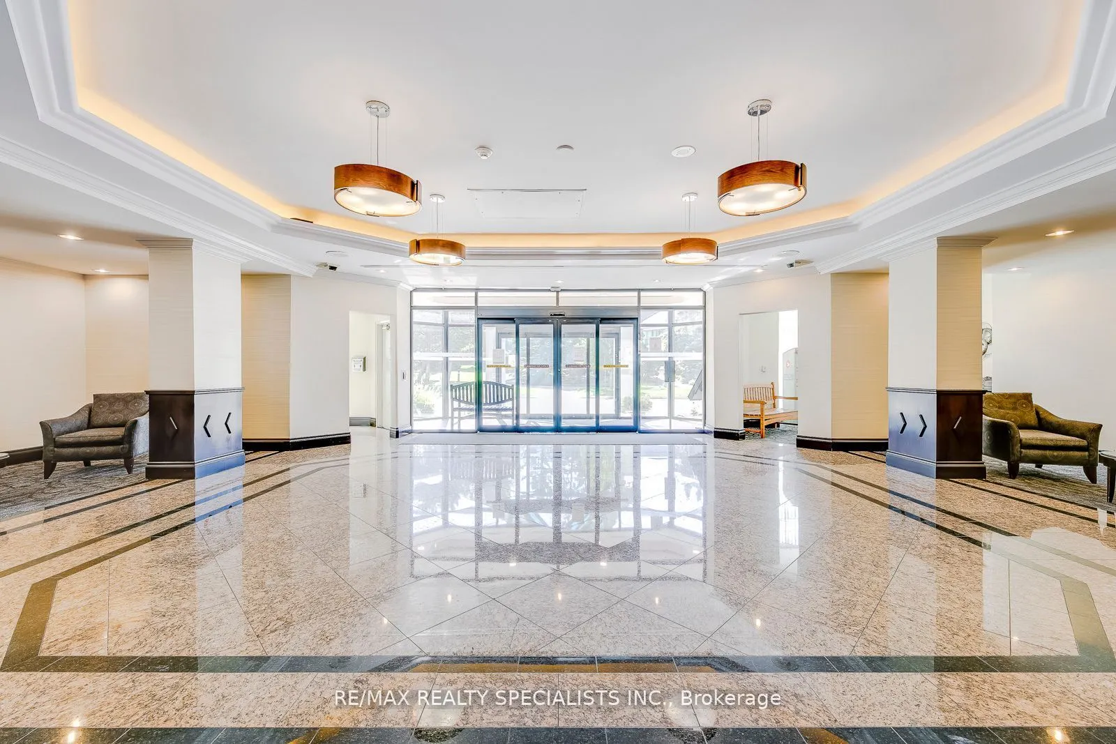 2155 Burnhamthorpe Road, #209