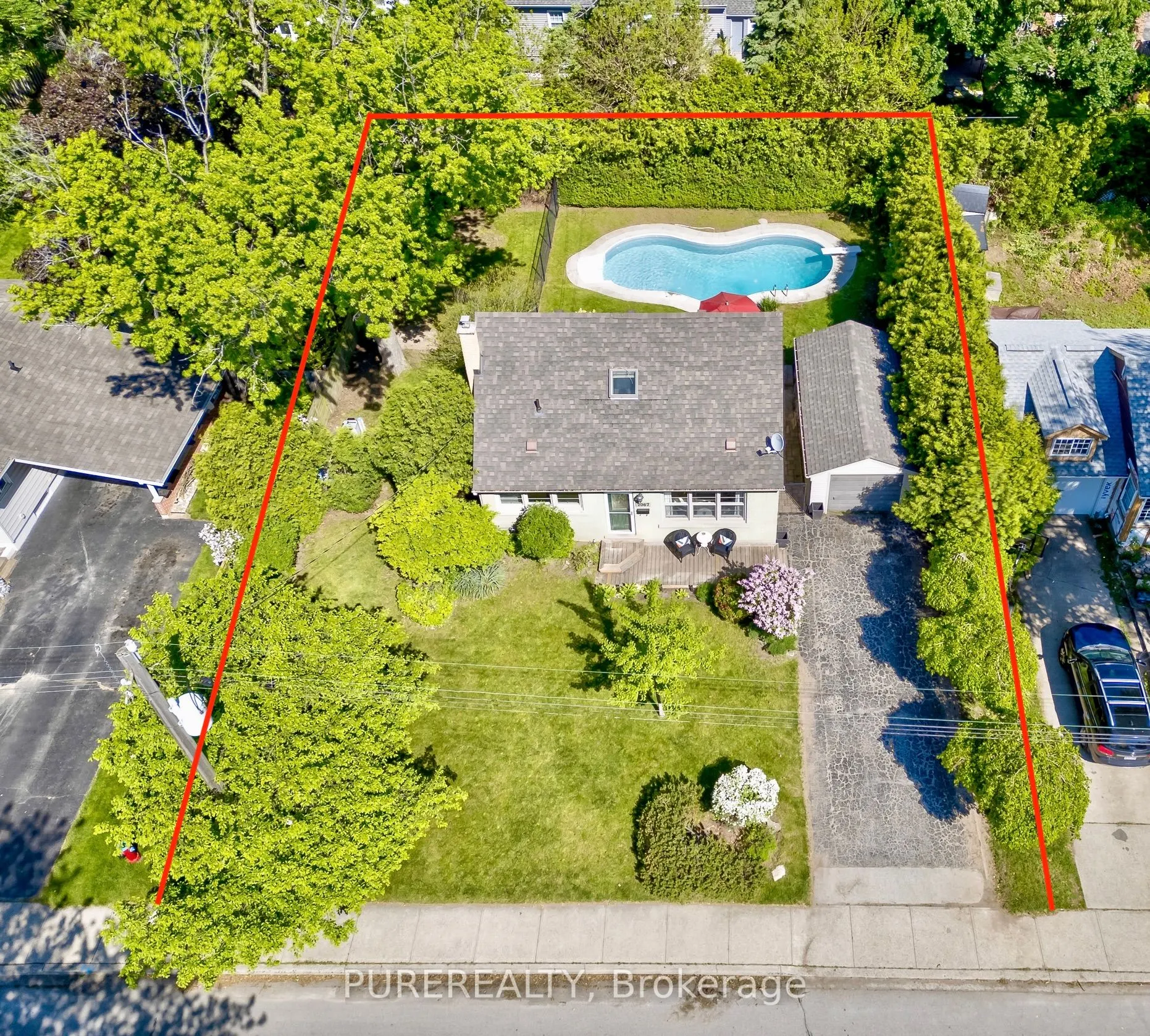 2067 Maplewood Drive