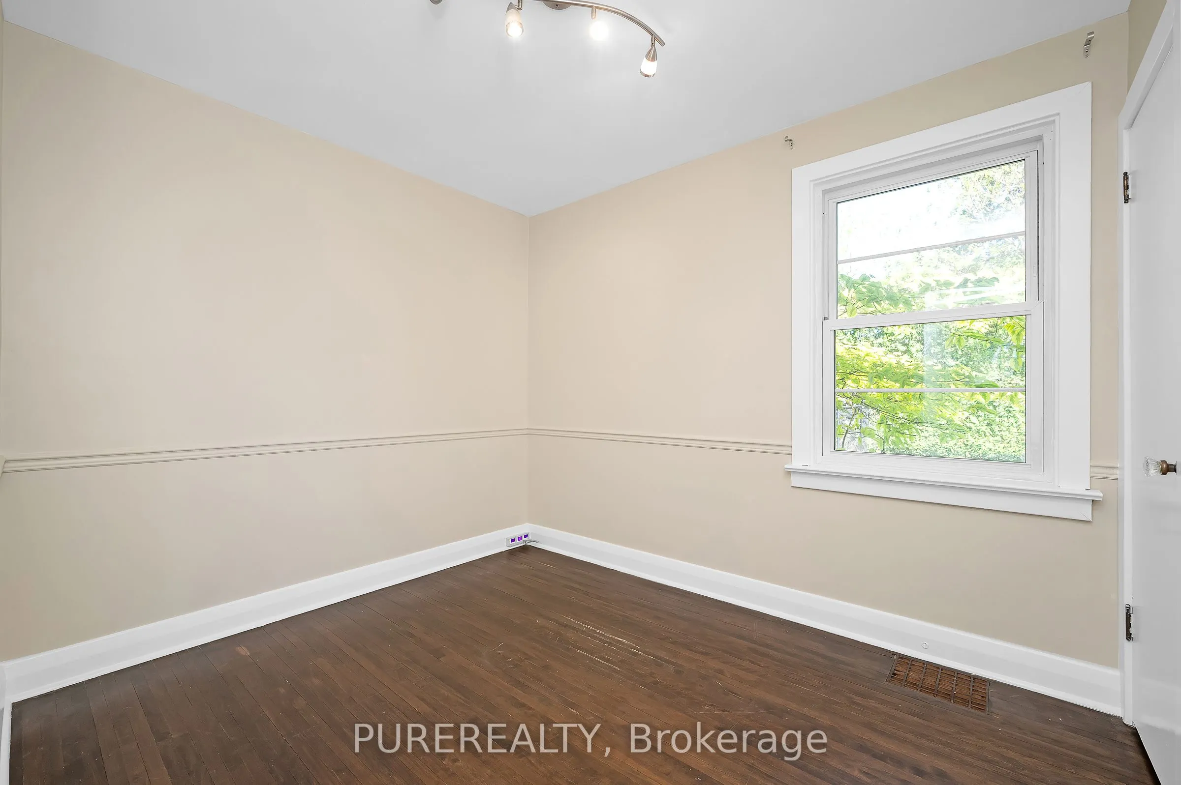 2067 Maplewood Drive