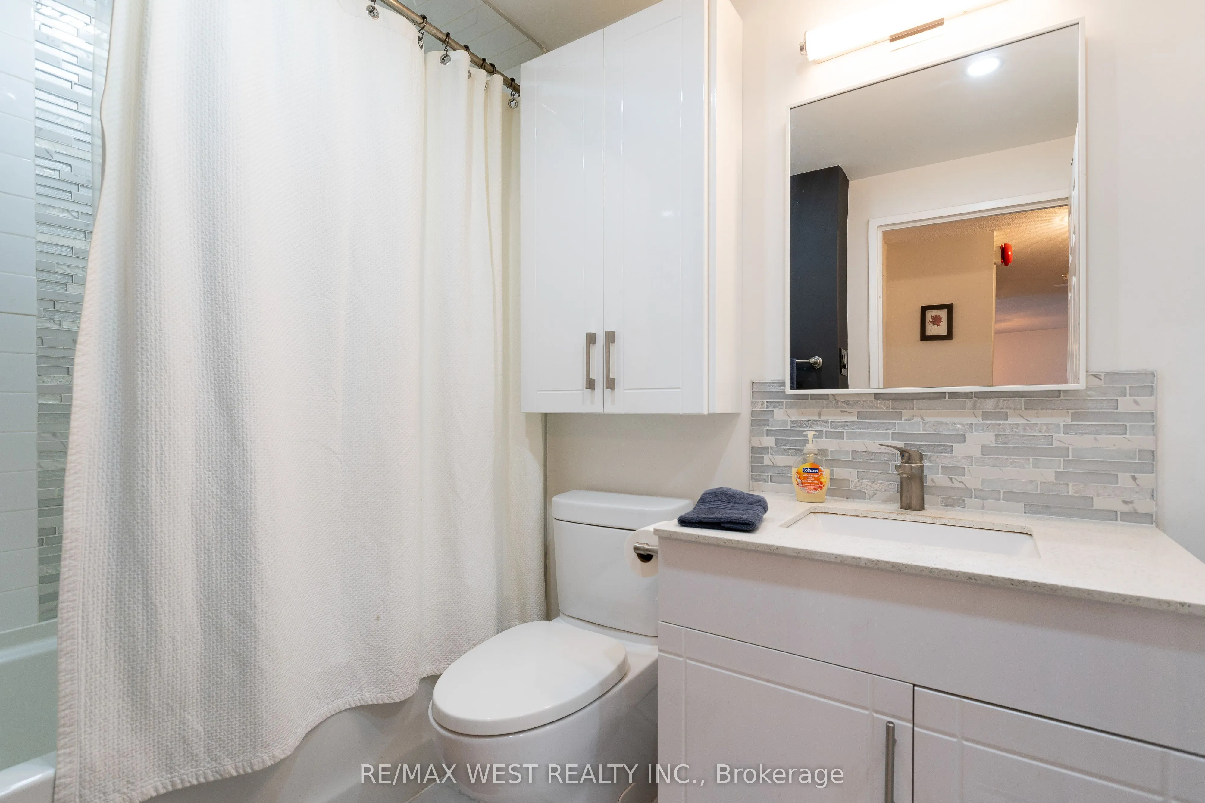 6720 Glen Erin Drive, #706