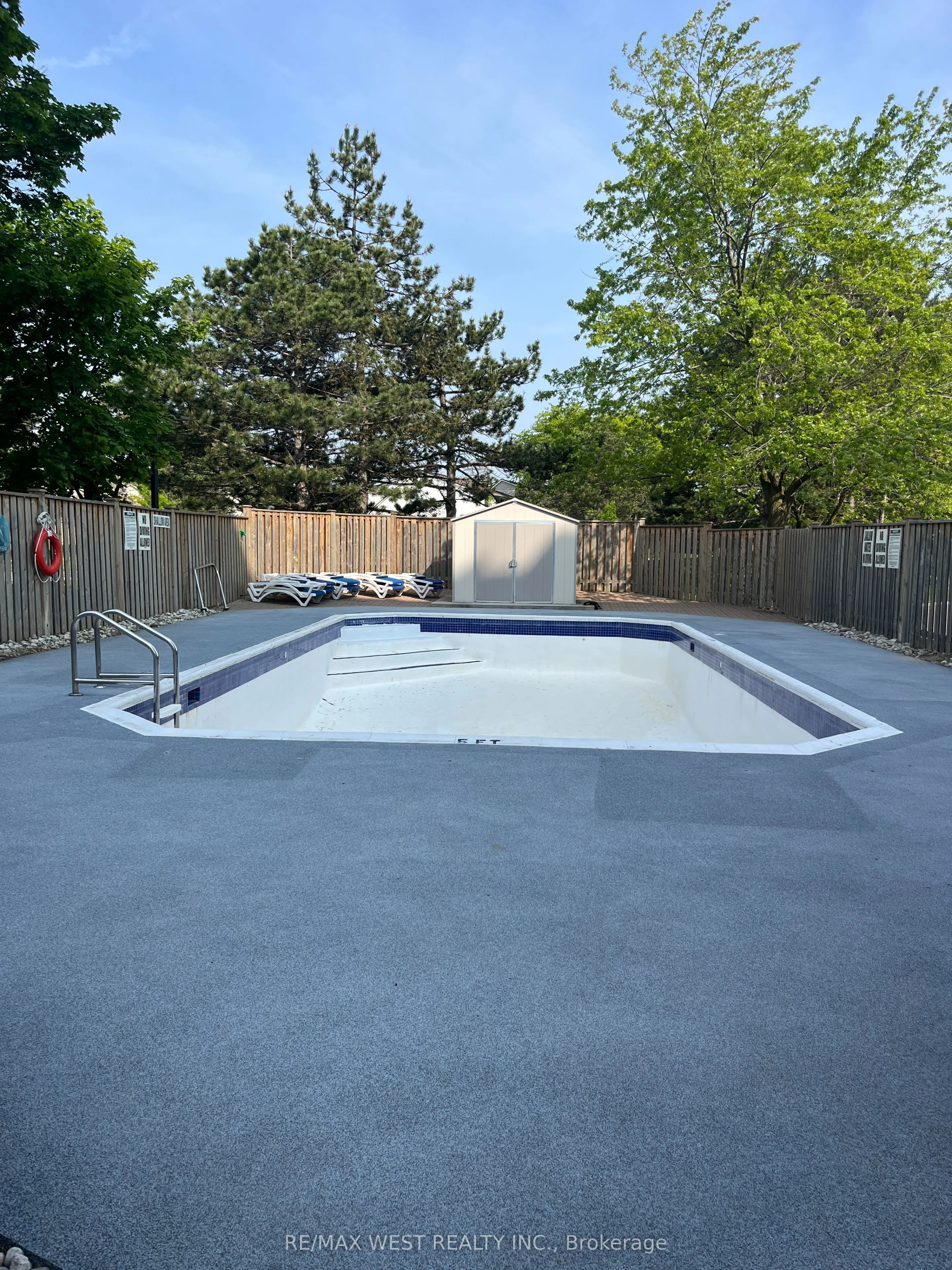 6720 Glen Erin Drive, #706