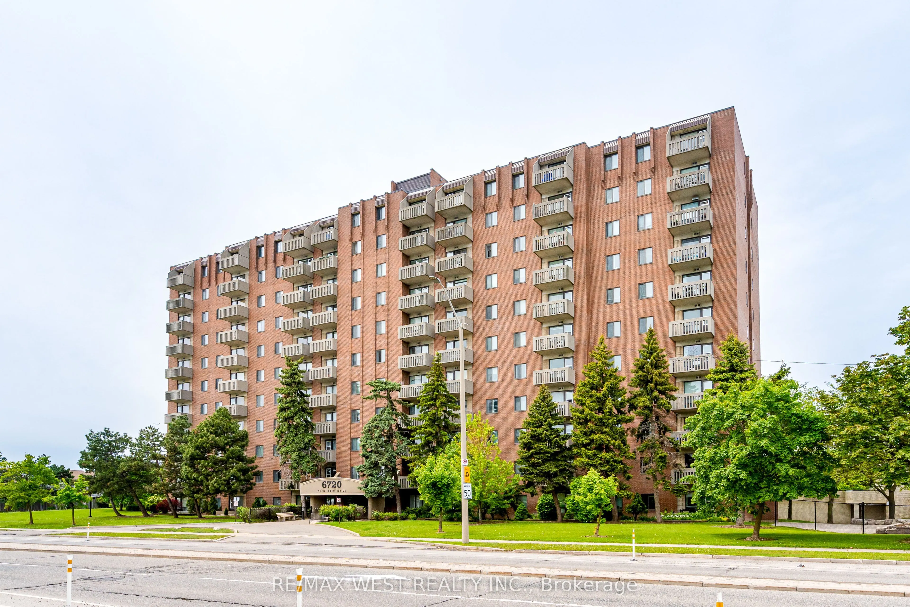 6720 Glen Erin Drive, #706