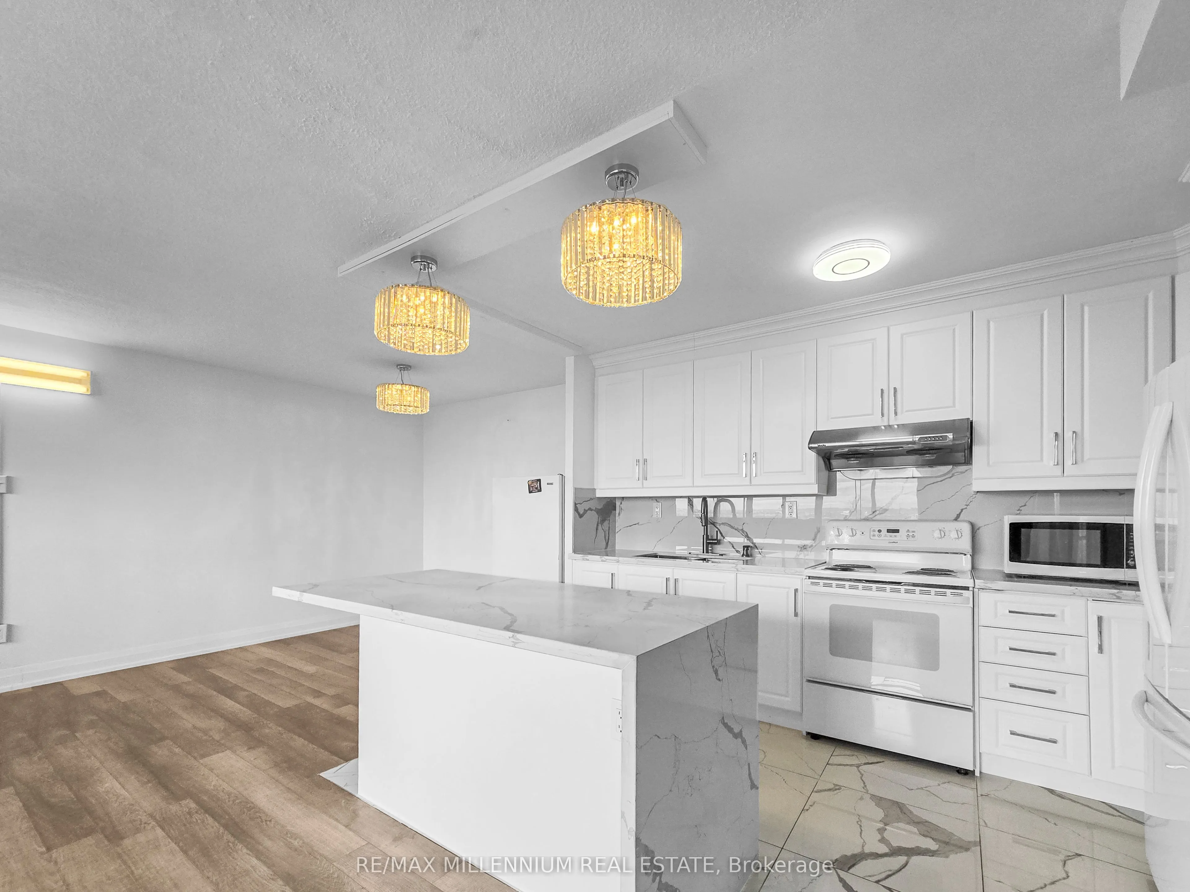 2645 Kipling Avenue, #1807