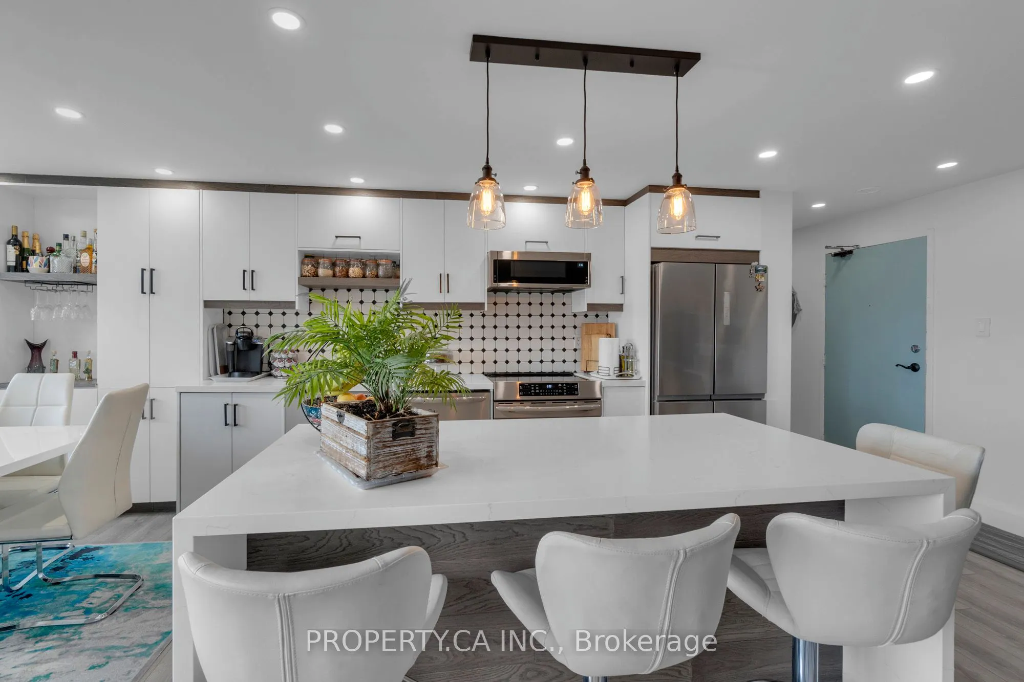 530 Lolita Gardens, #803