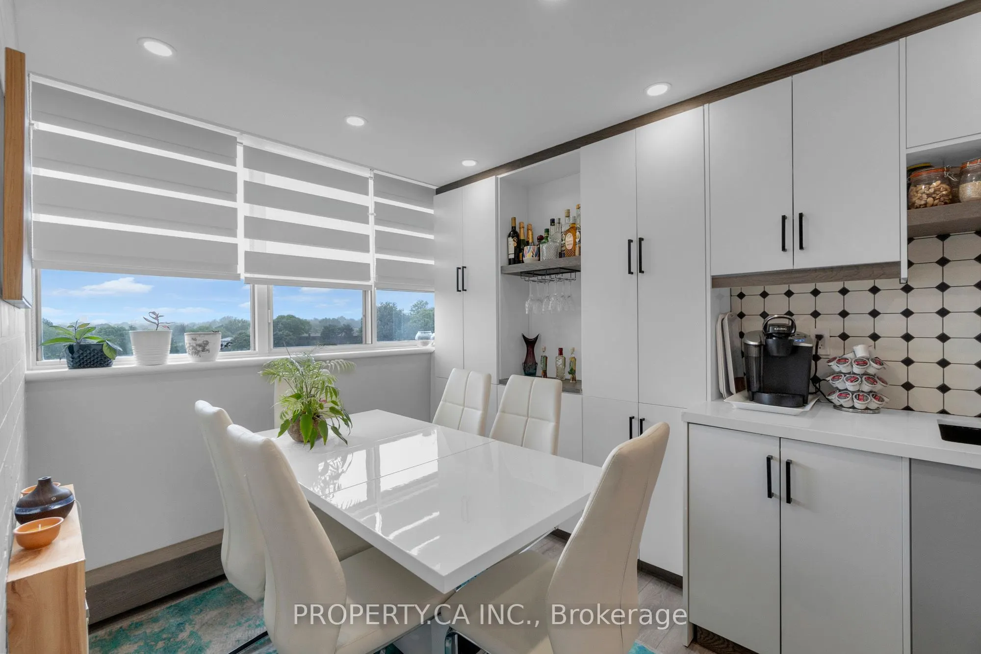 530 Lolita Gardens, #803