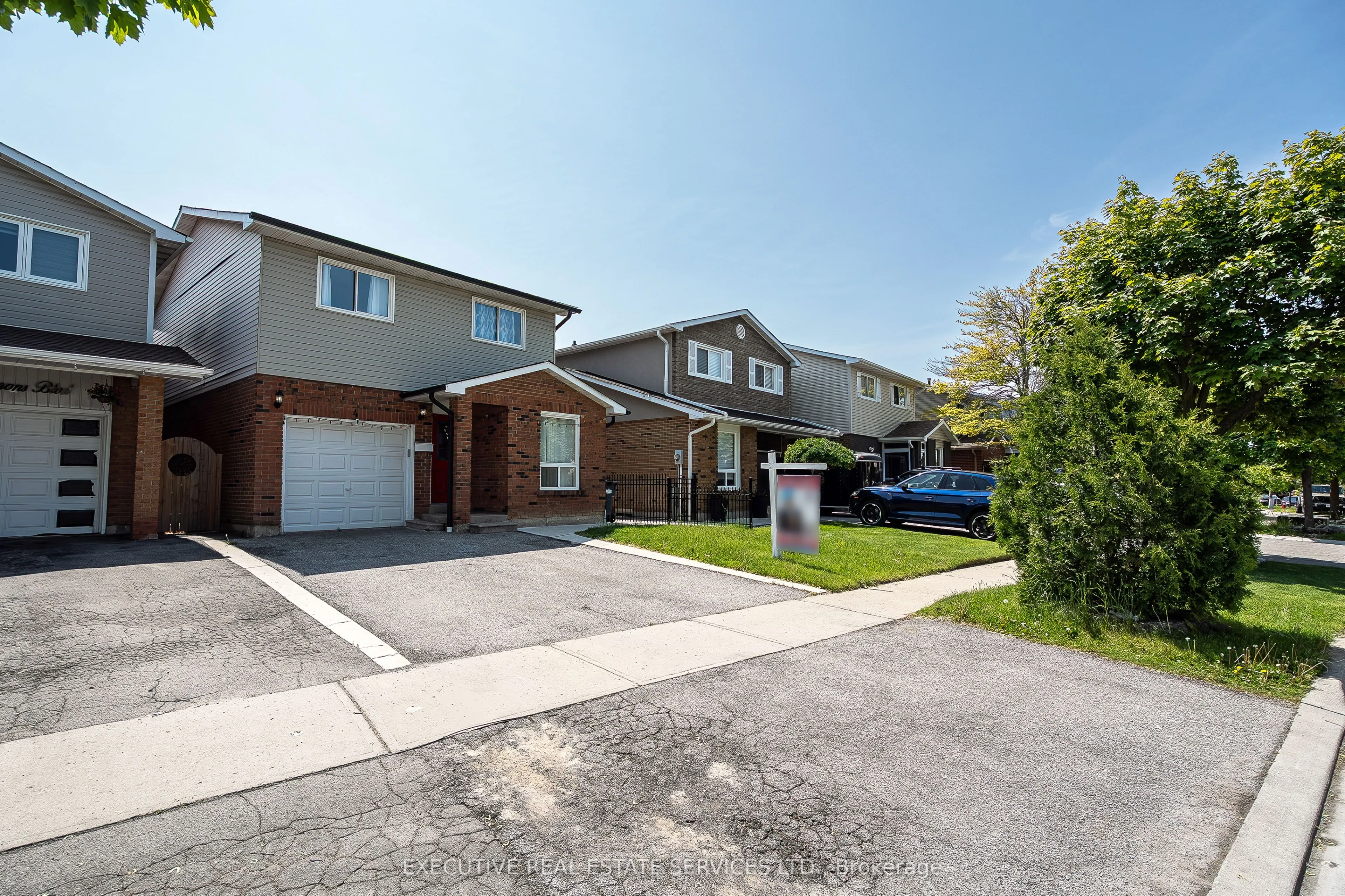4 Simmons Boulevard