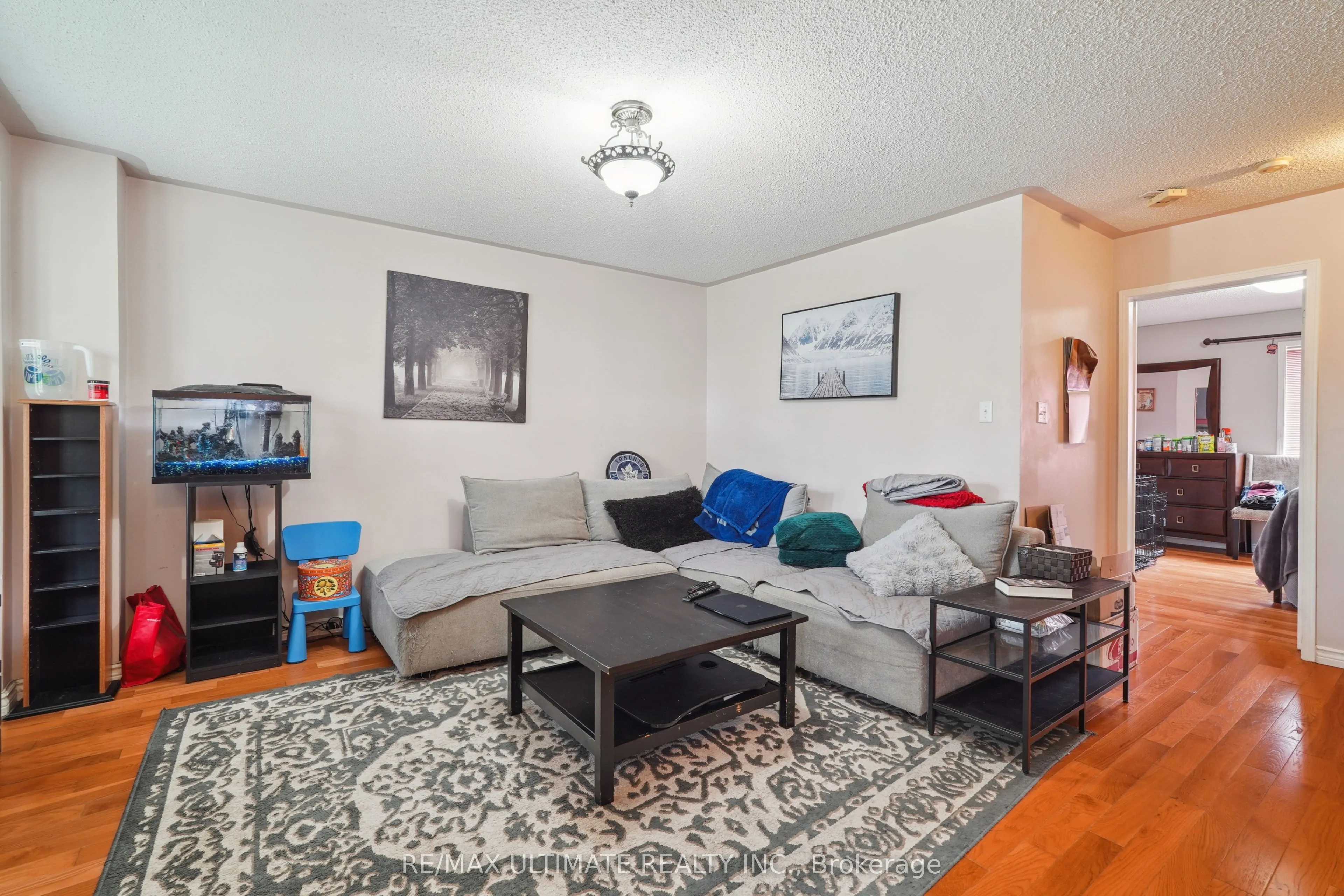 2168 St. Clair Avenue W