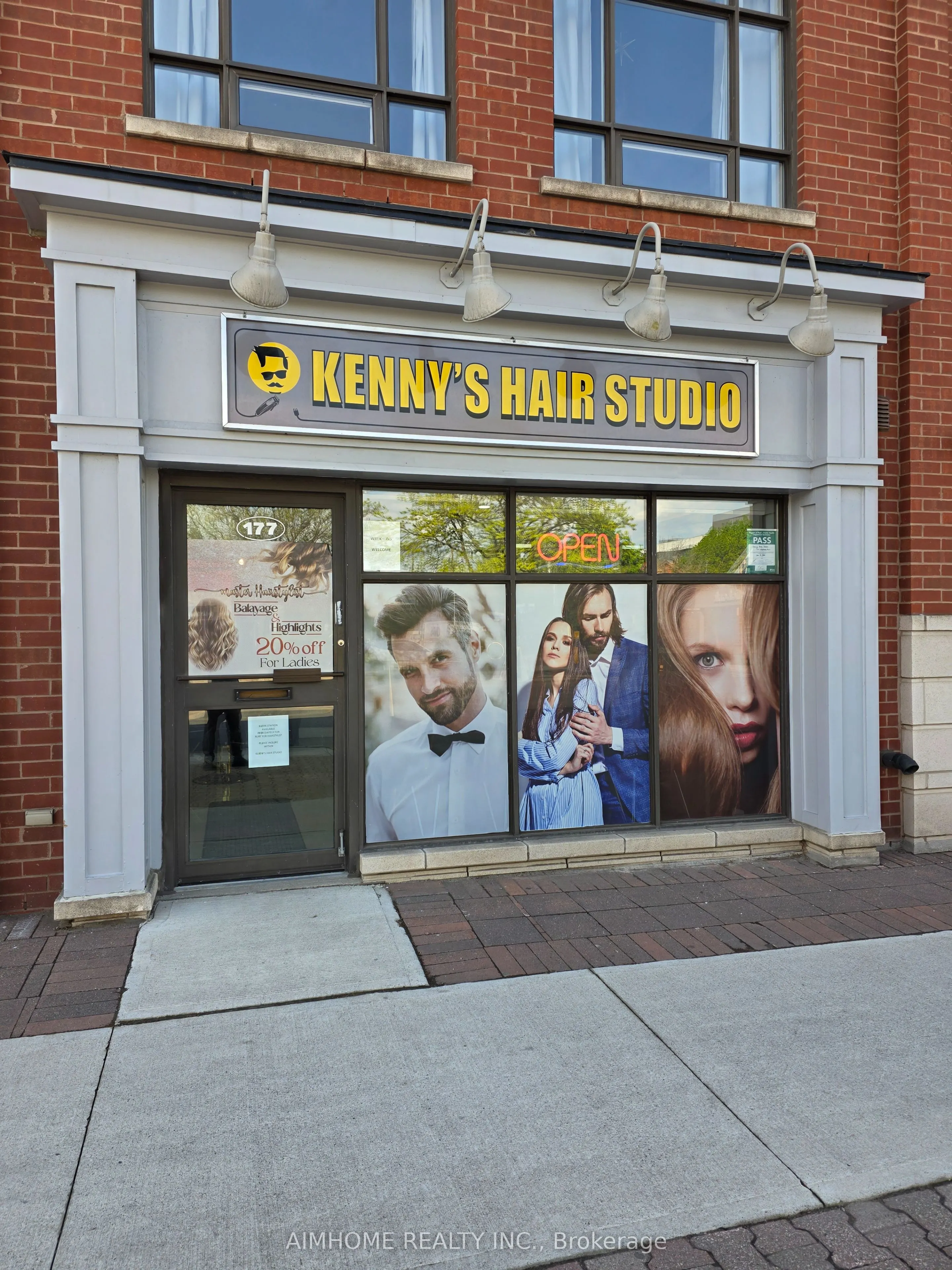 177 Lakeshore Road E