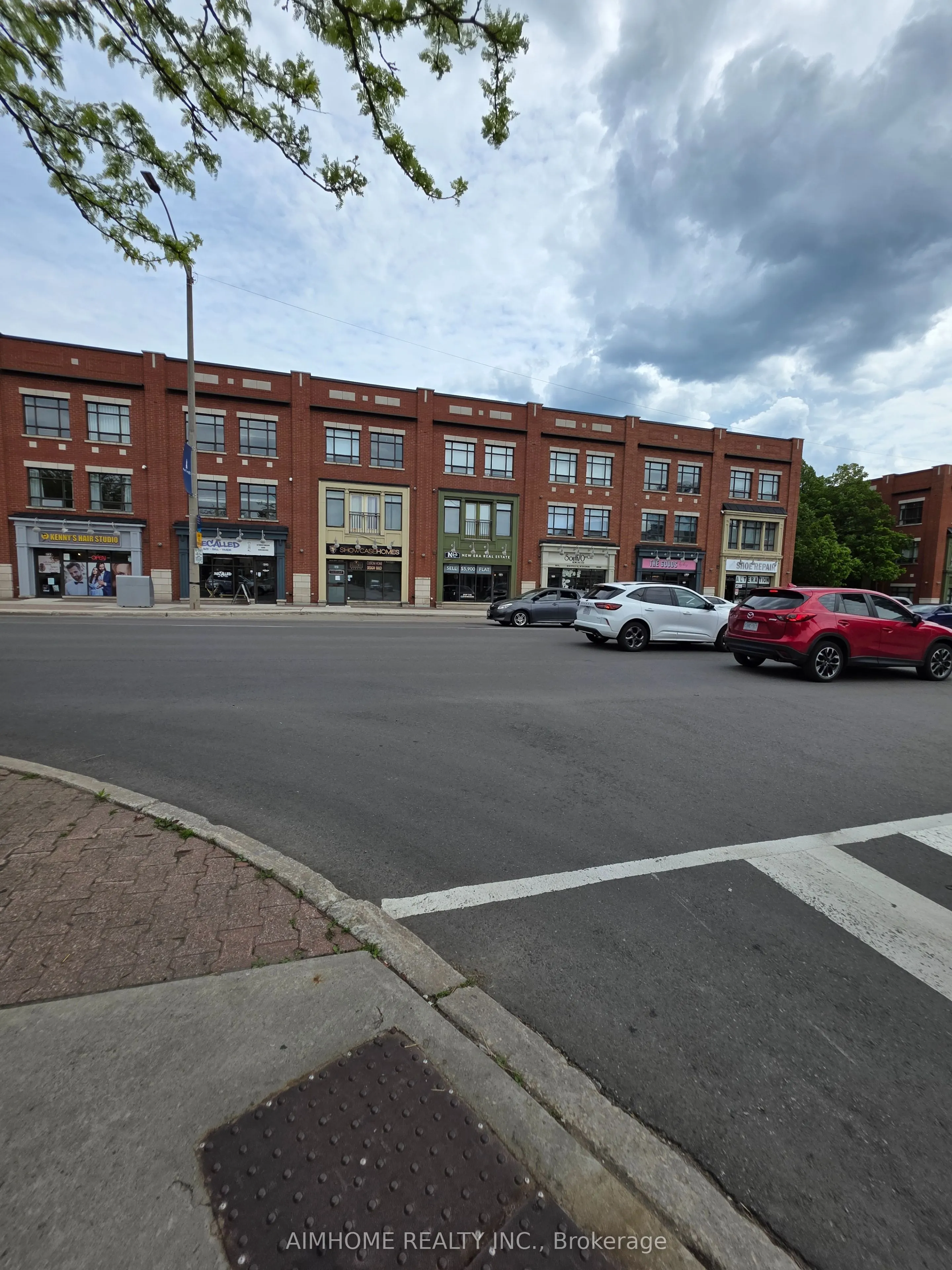 177 Lakeshore Road E