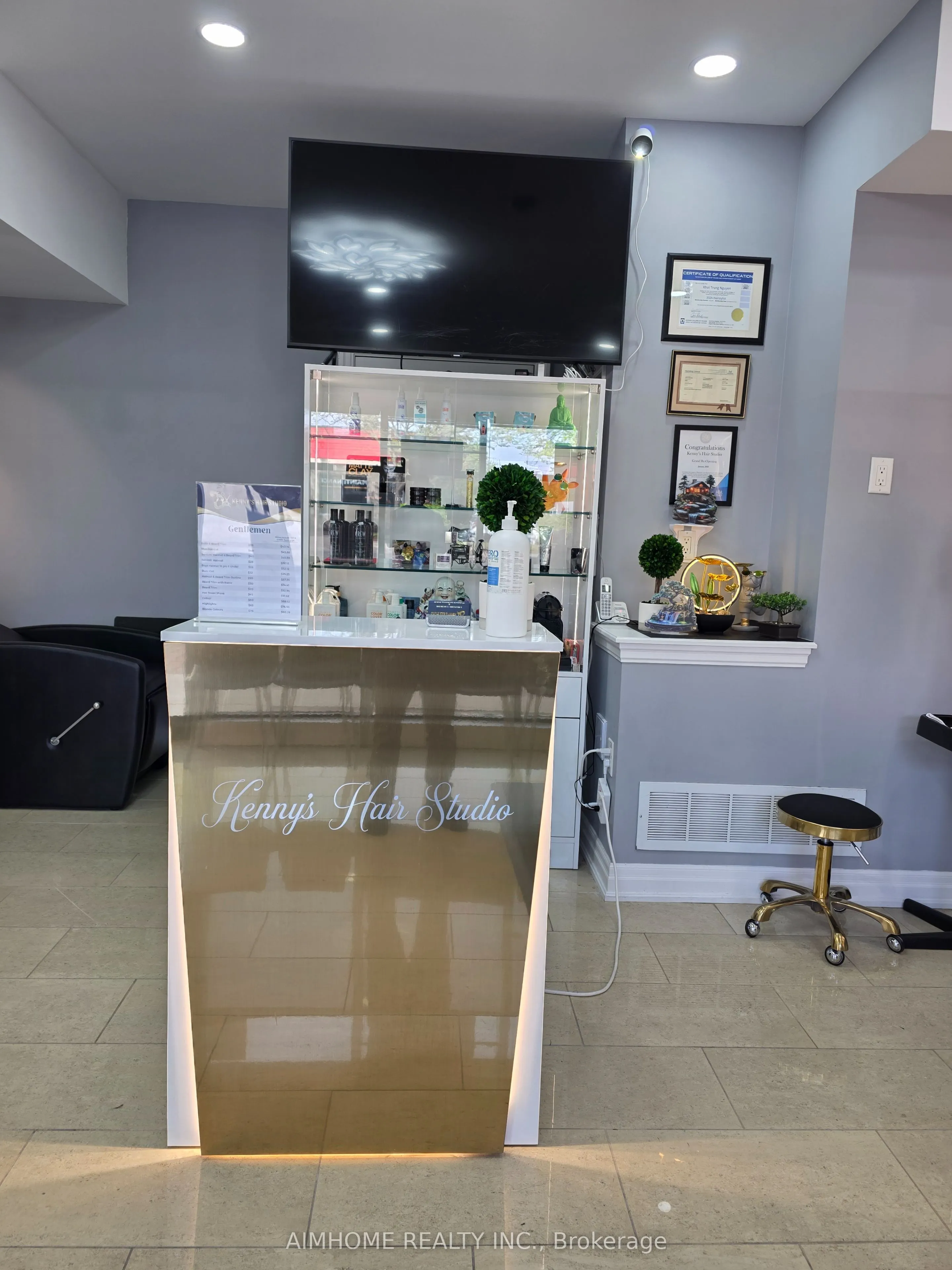 177 Lakeshore Road E