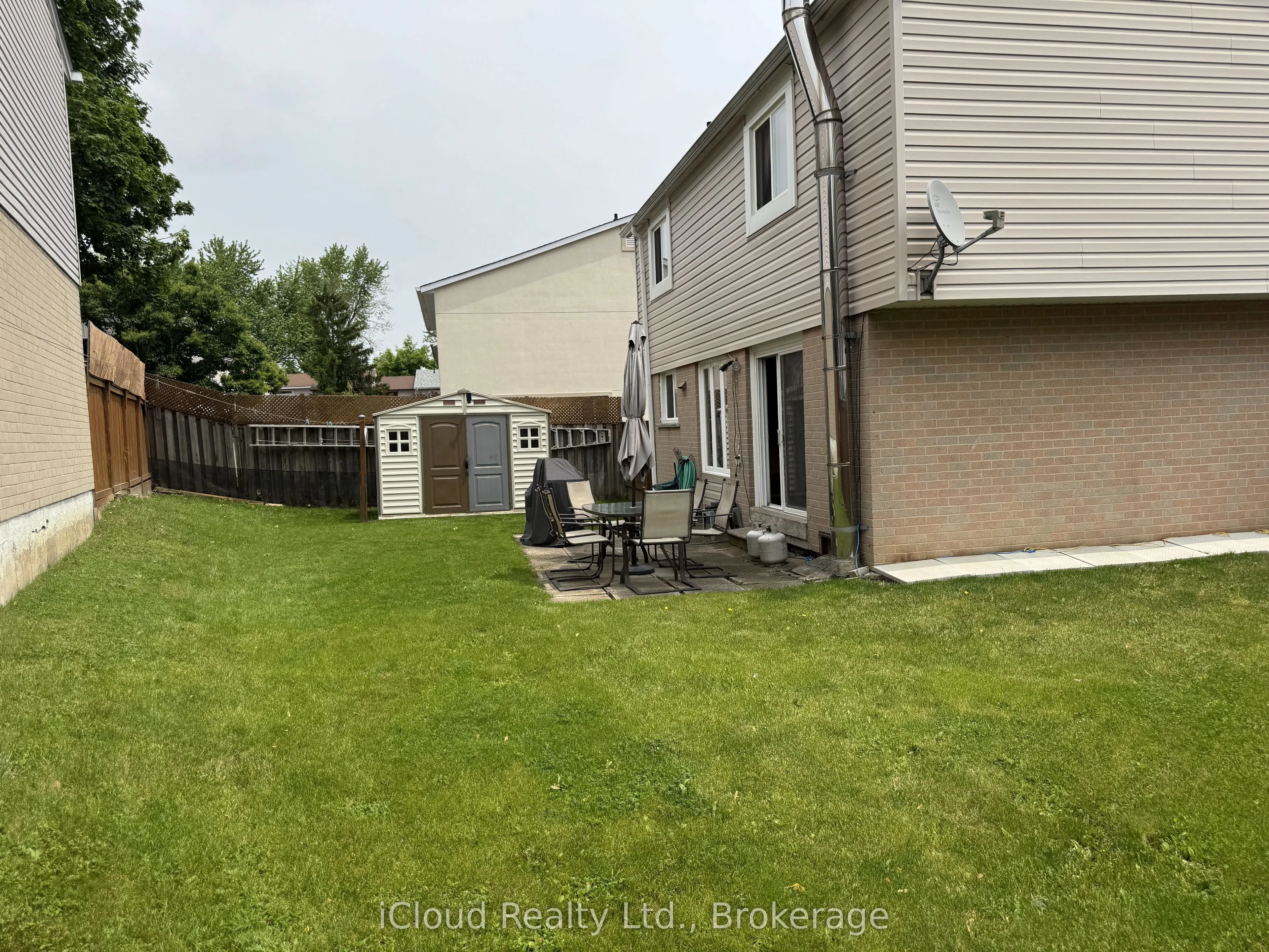 4 Hardcastle Court