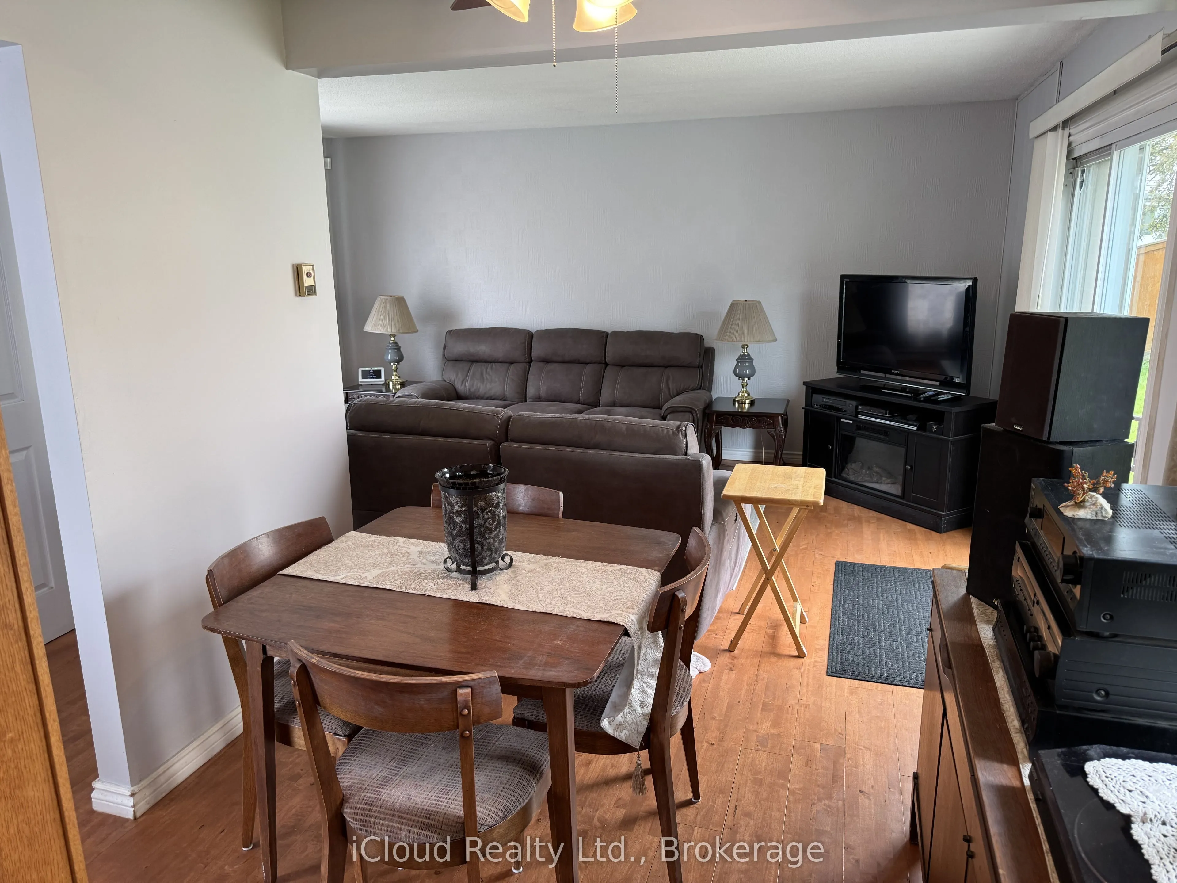 4 Hardcastle Court