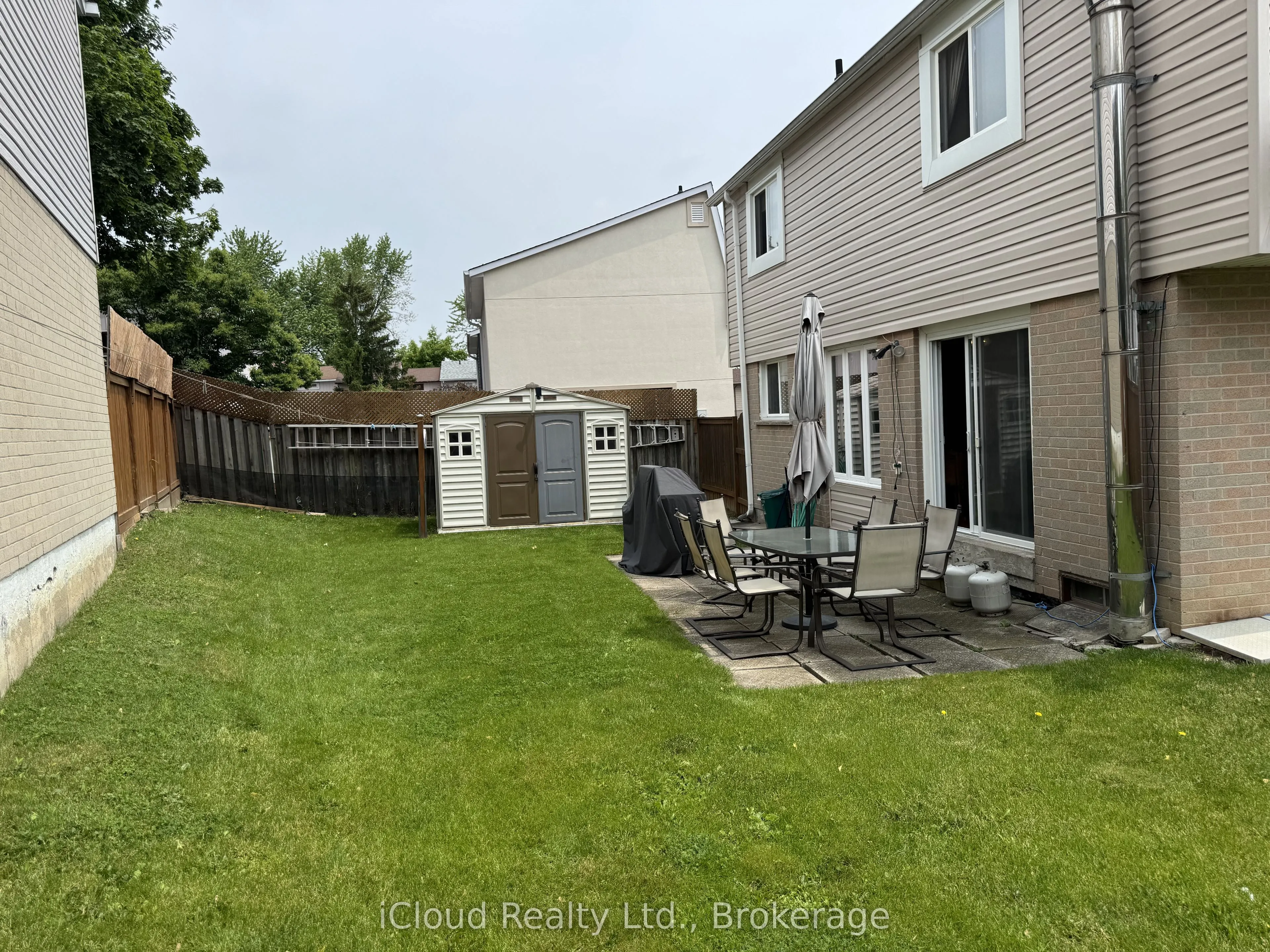 4 Hardcastle Court
