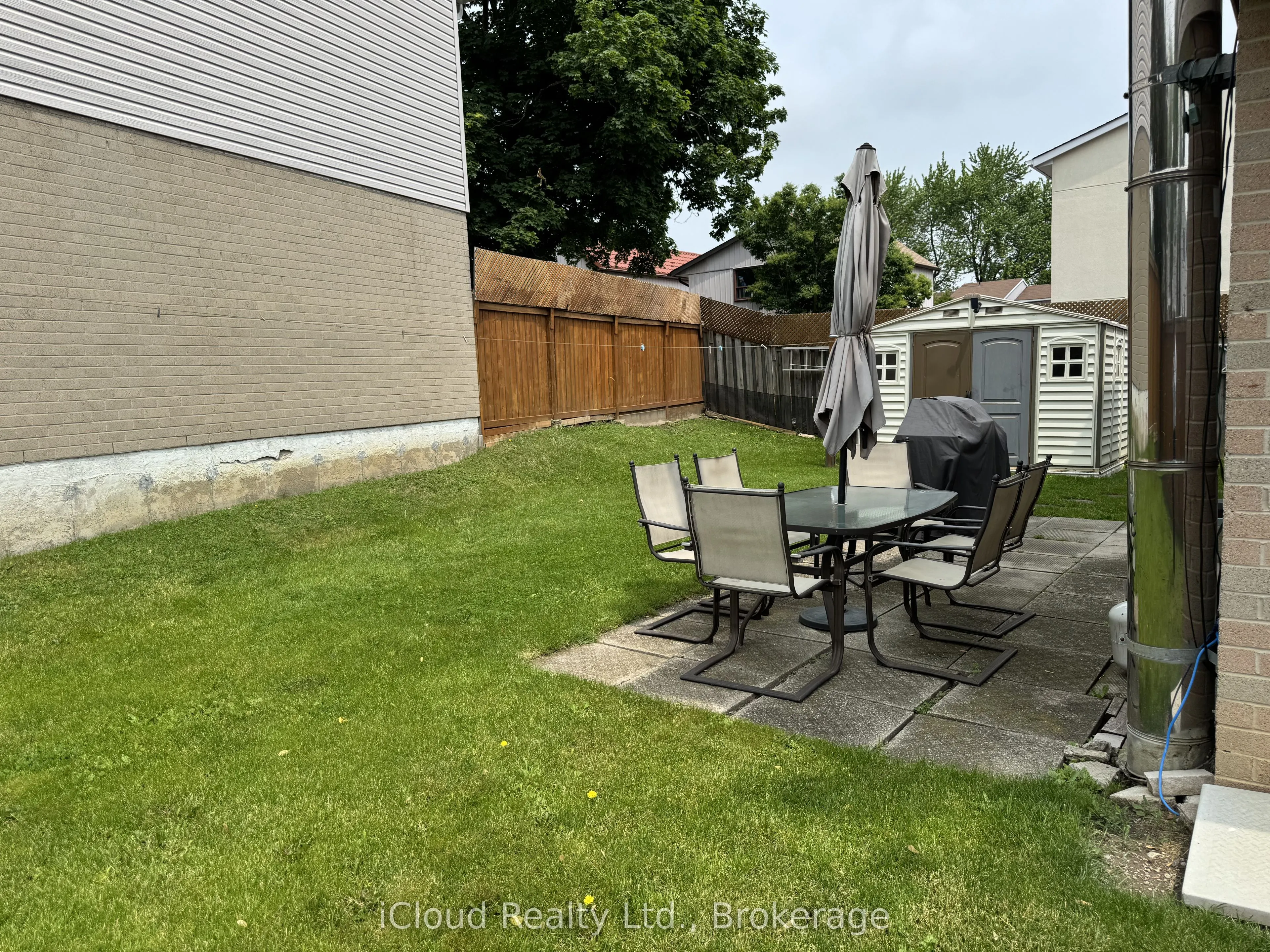 4 Hardcastle Court