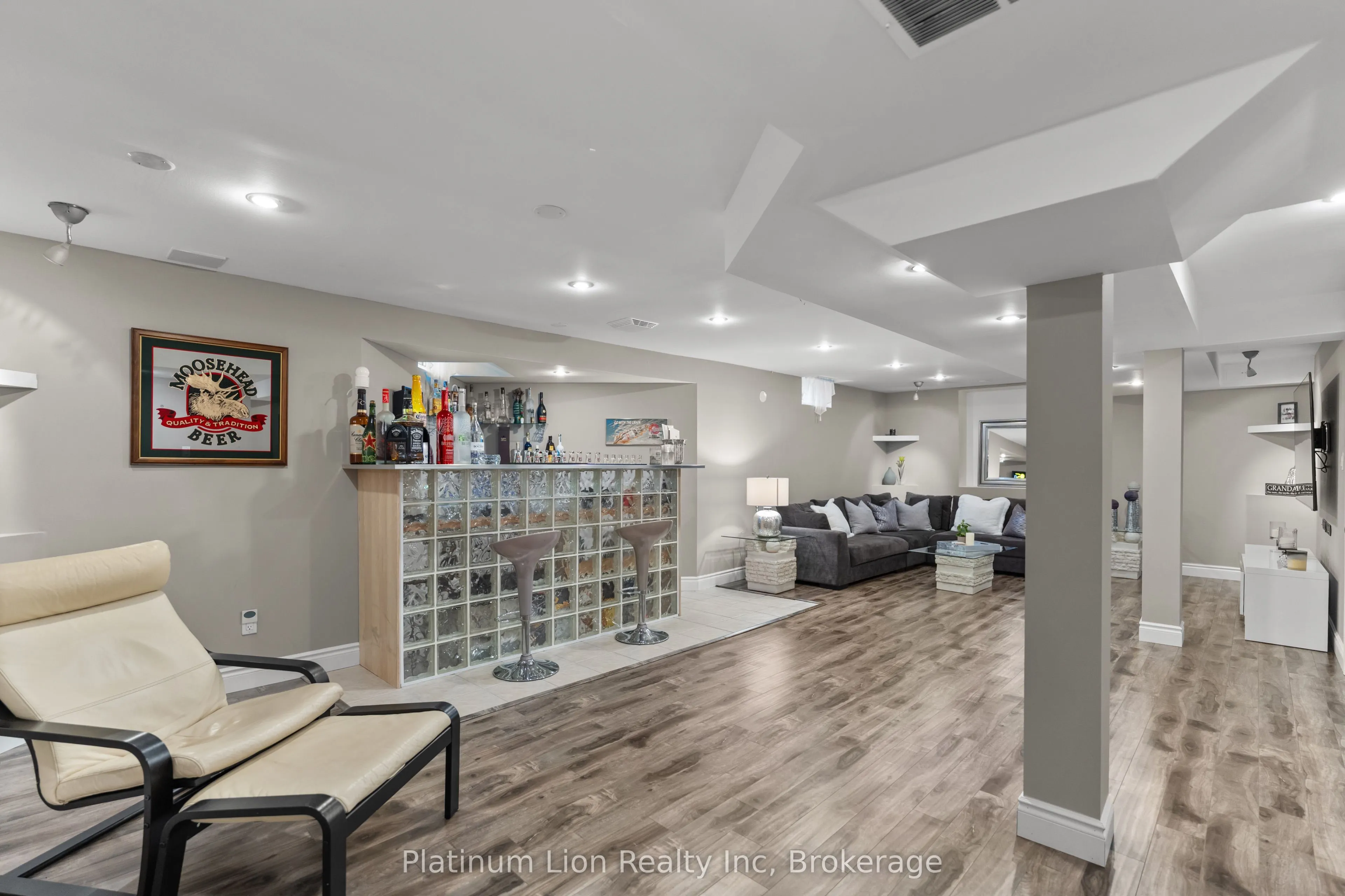 17 Robinson Road