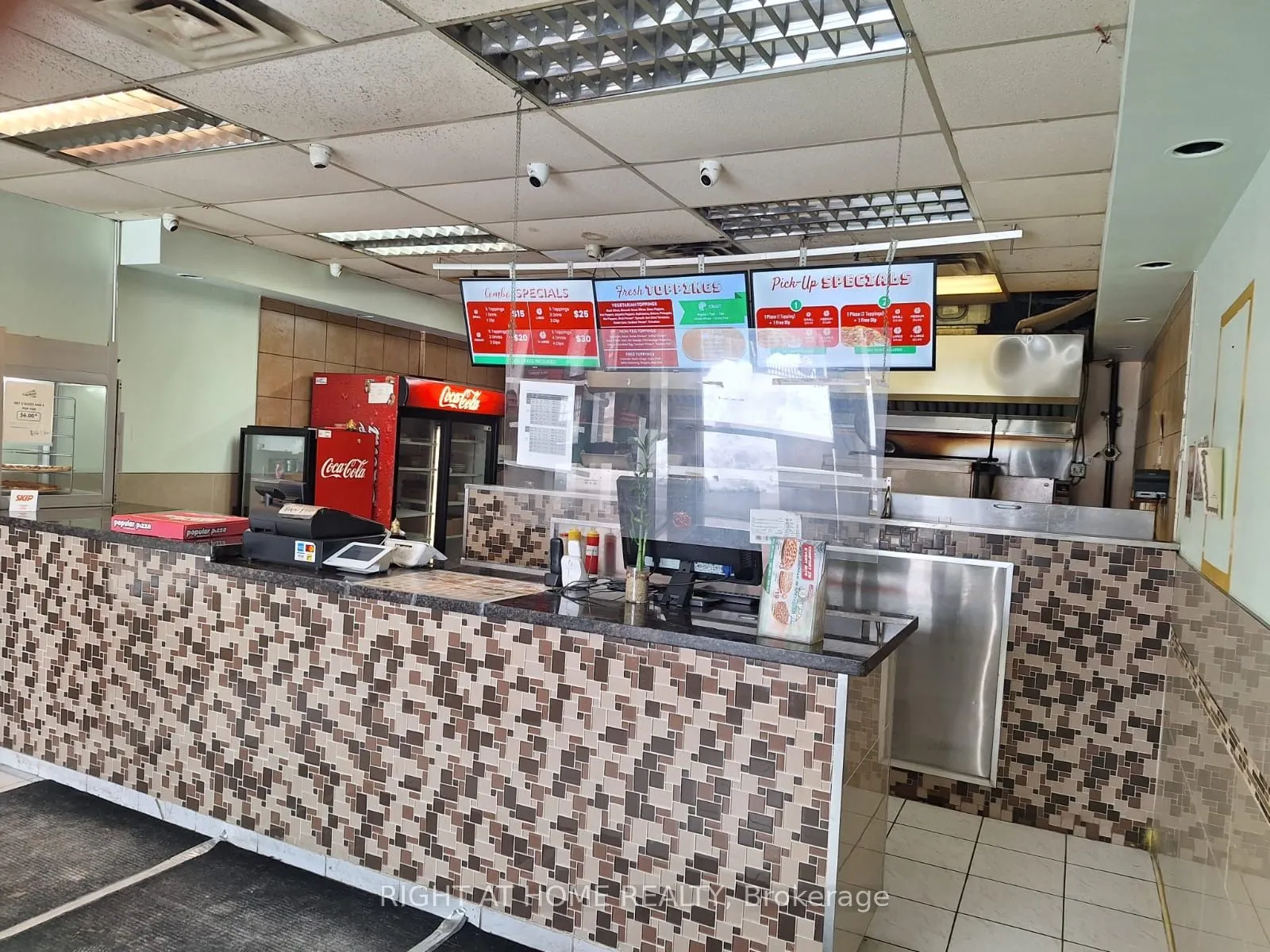 3200 Erin Mills Parkway, #12