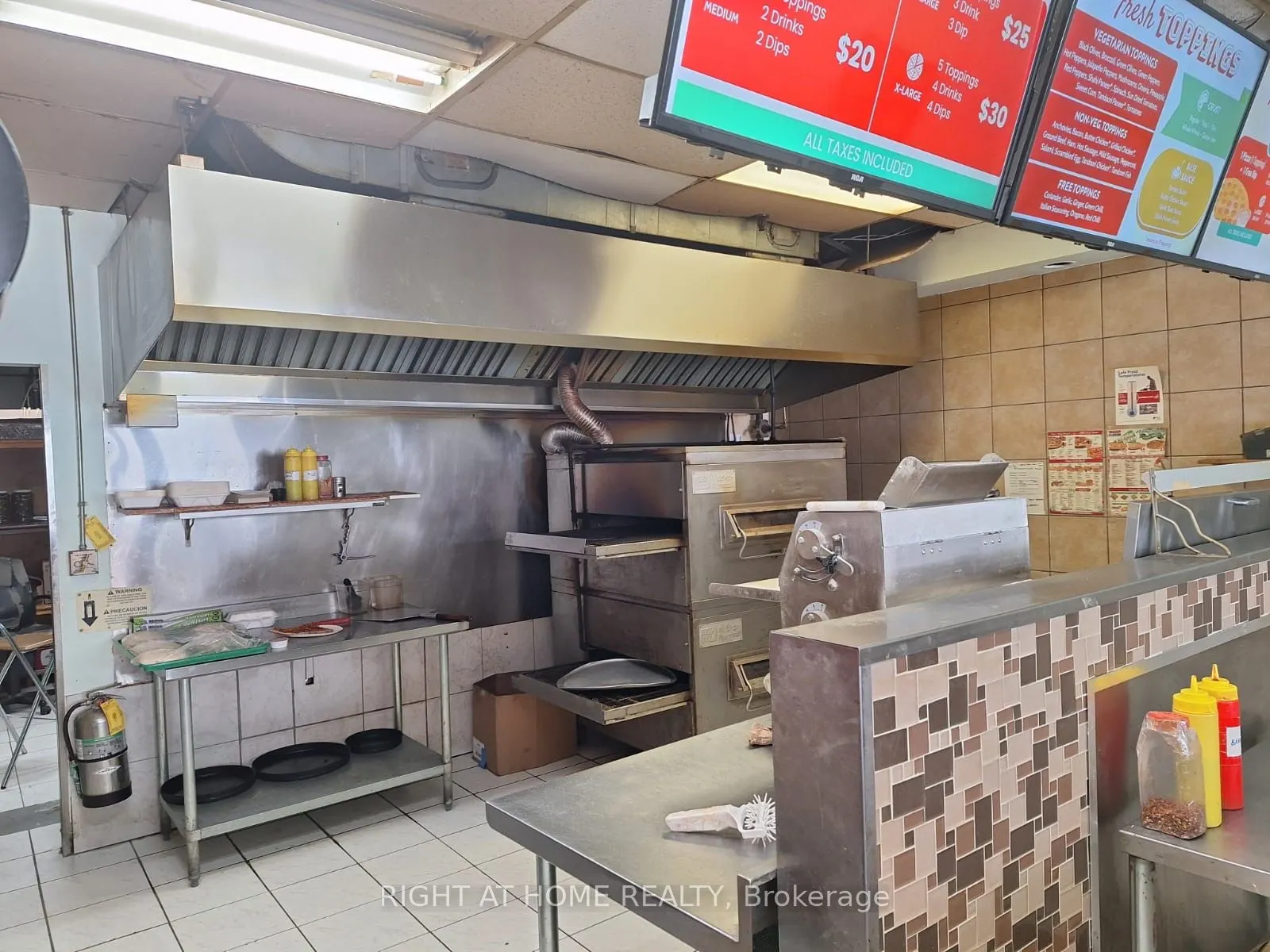 3200 Erin Mills Parkway, #12