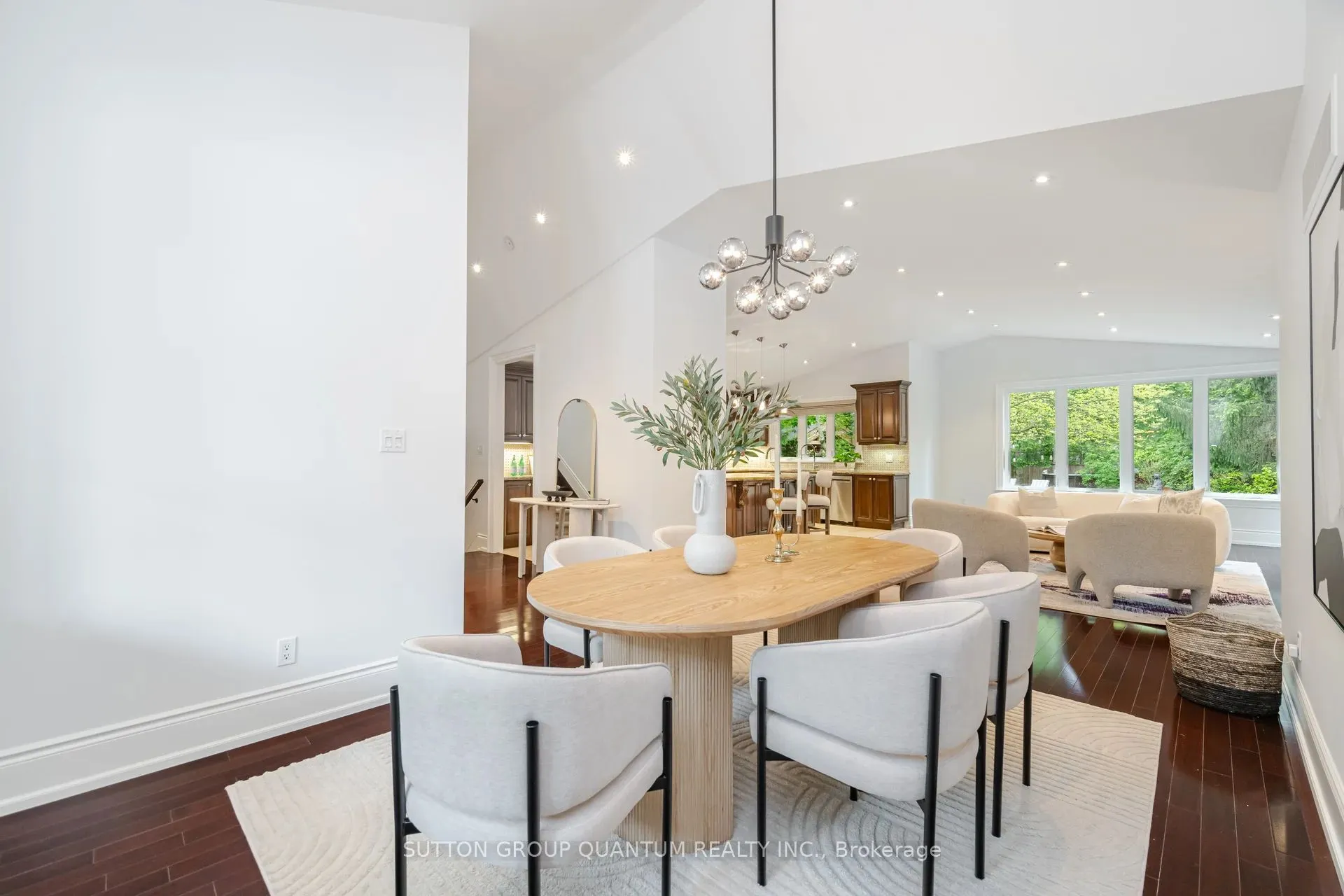 1063 Greenoaks Drive