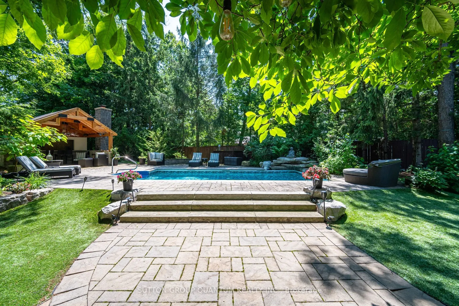 1063 Greenoaks Drive