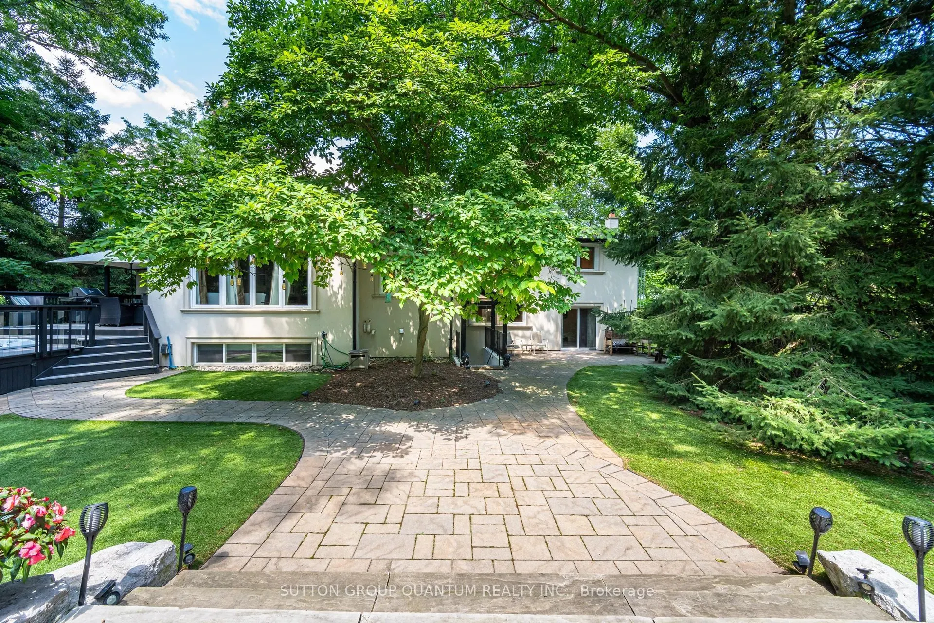 1063 Greenoaks Drive