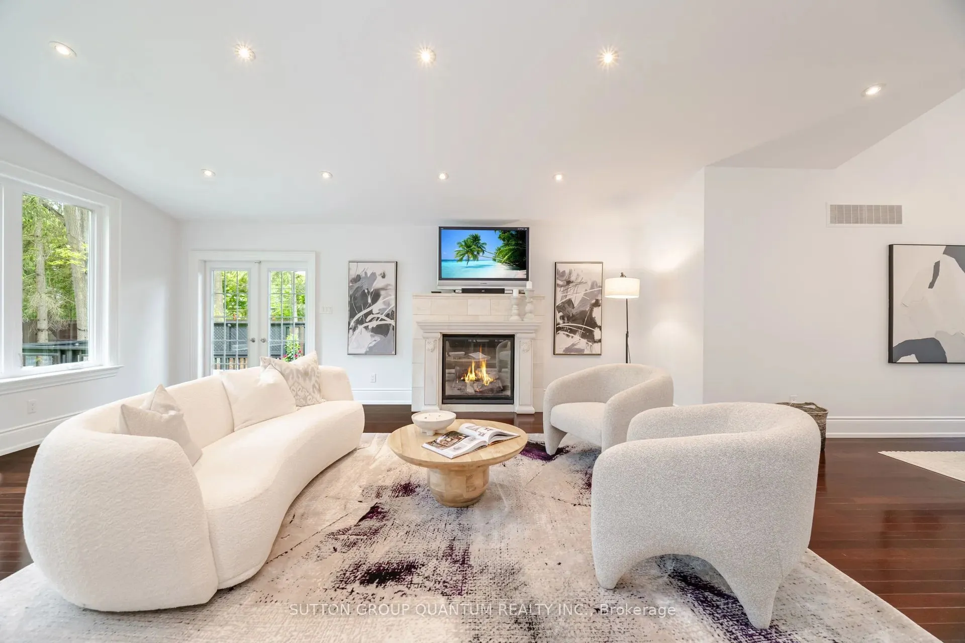 1063 Greenoaks Drive