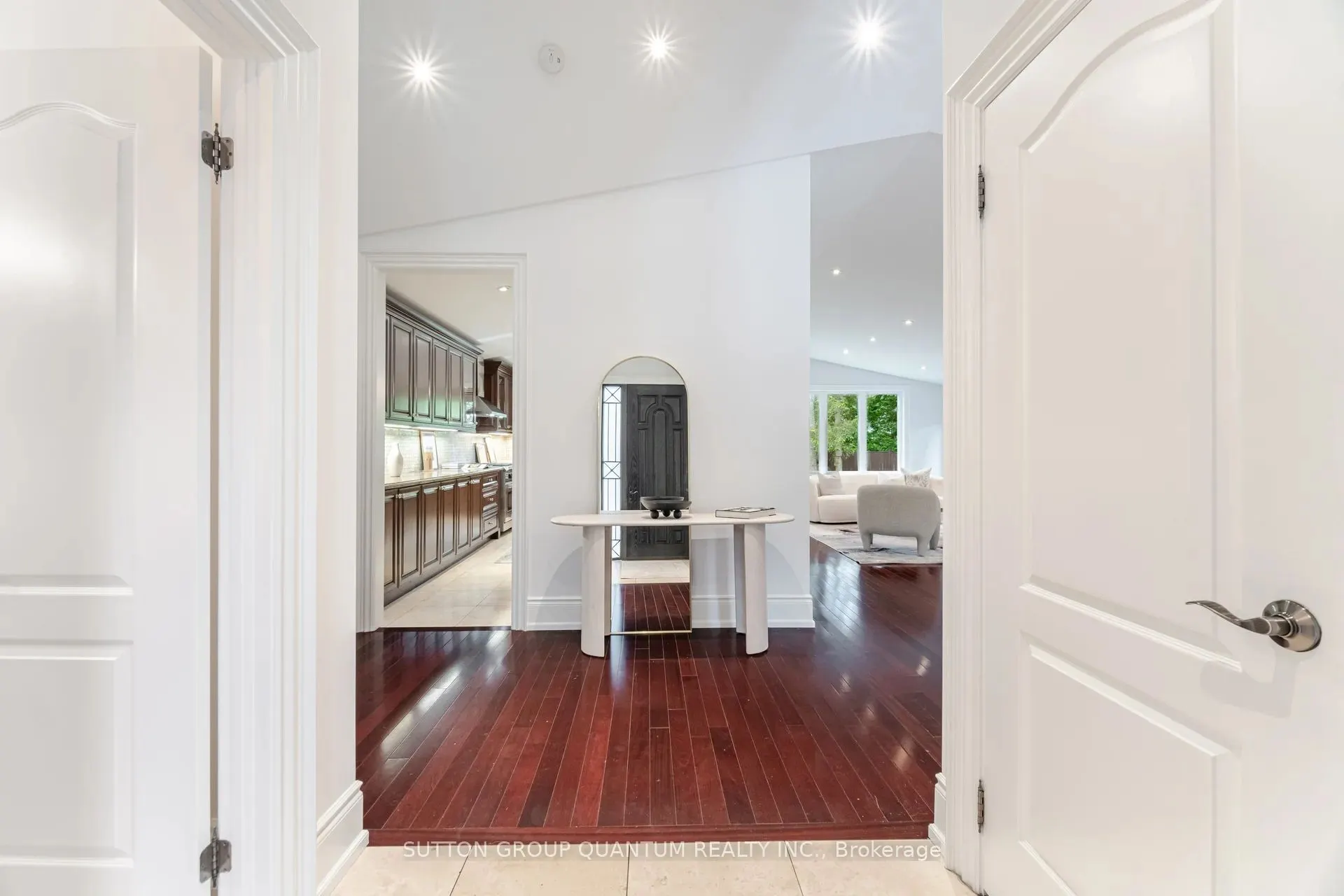 1063 Greenoaks Drive