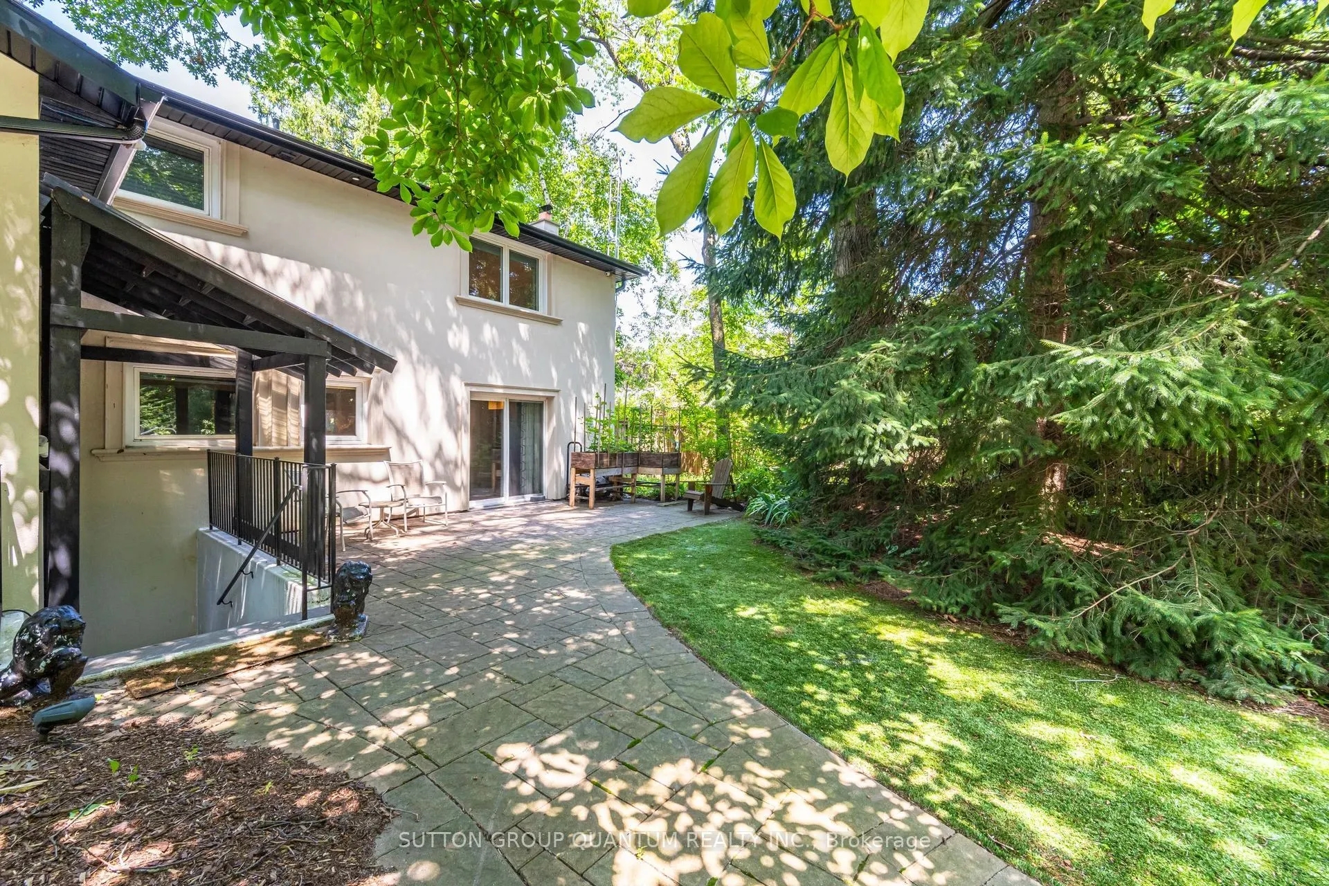 1063 Greenoaks Drive