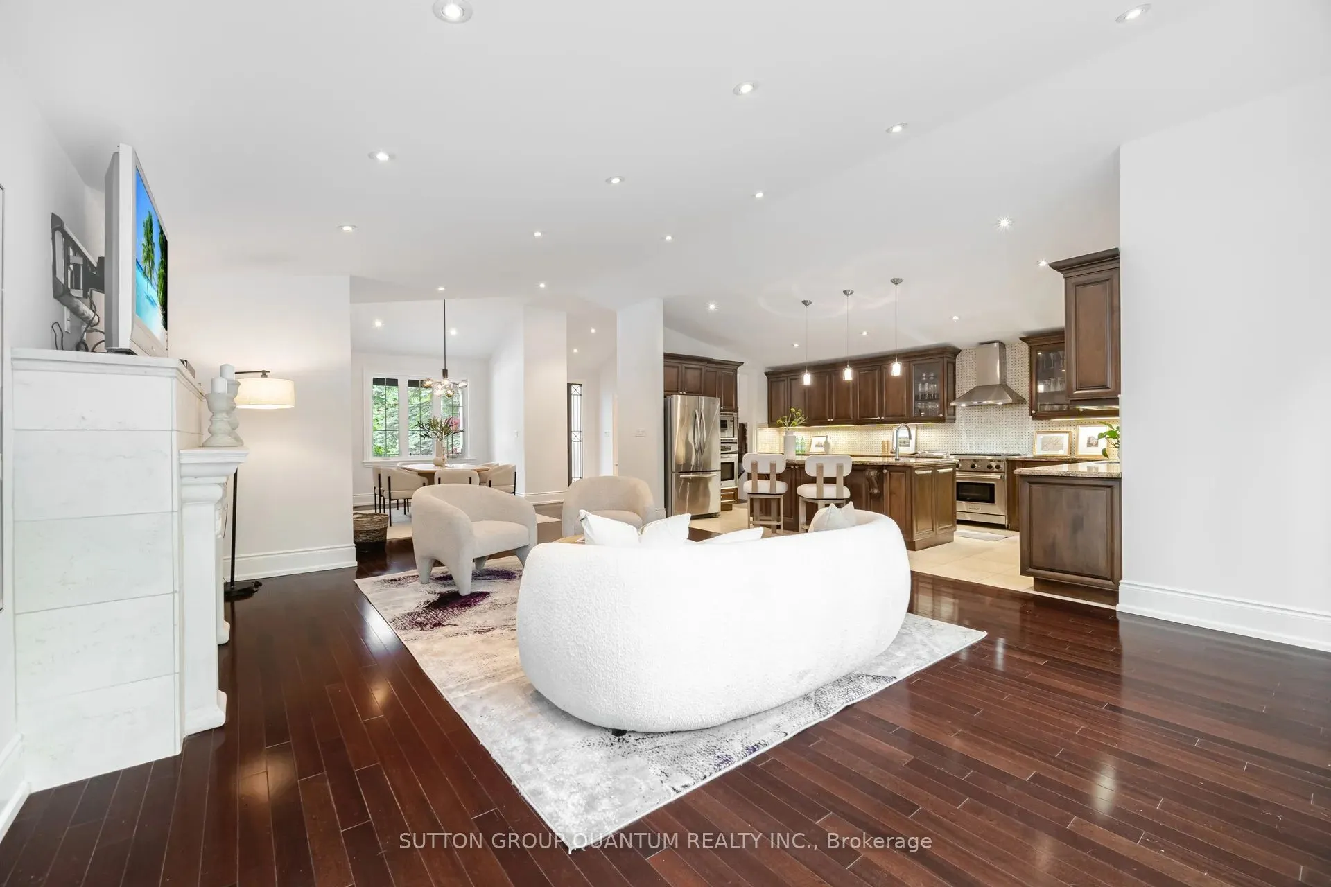 1063 Greenoaks Drive