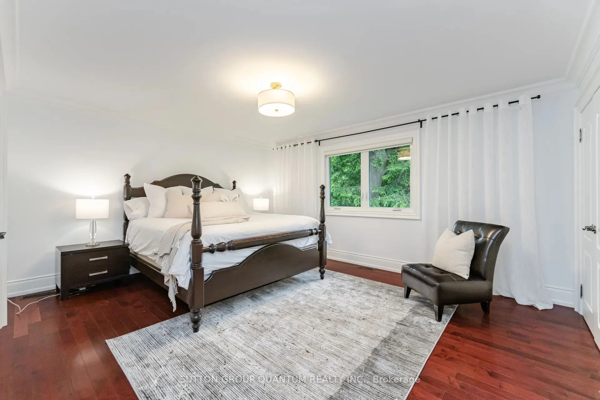 1063 Greenoaks Drive