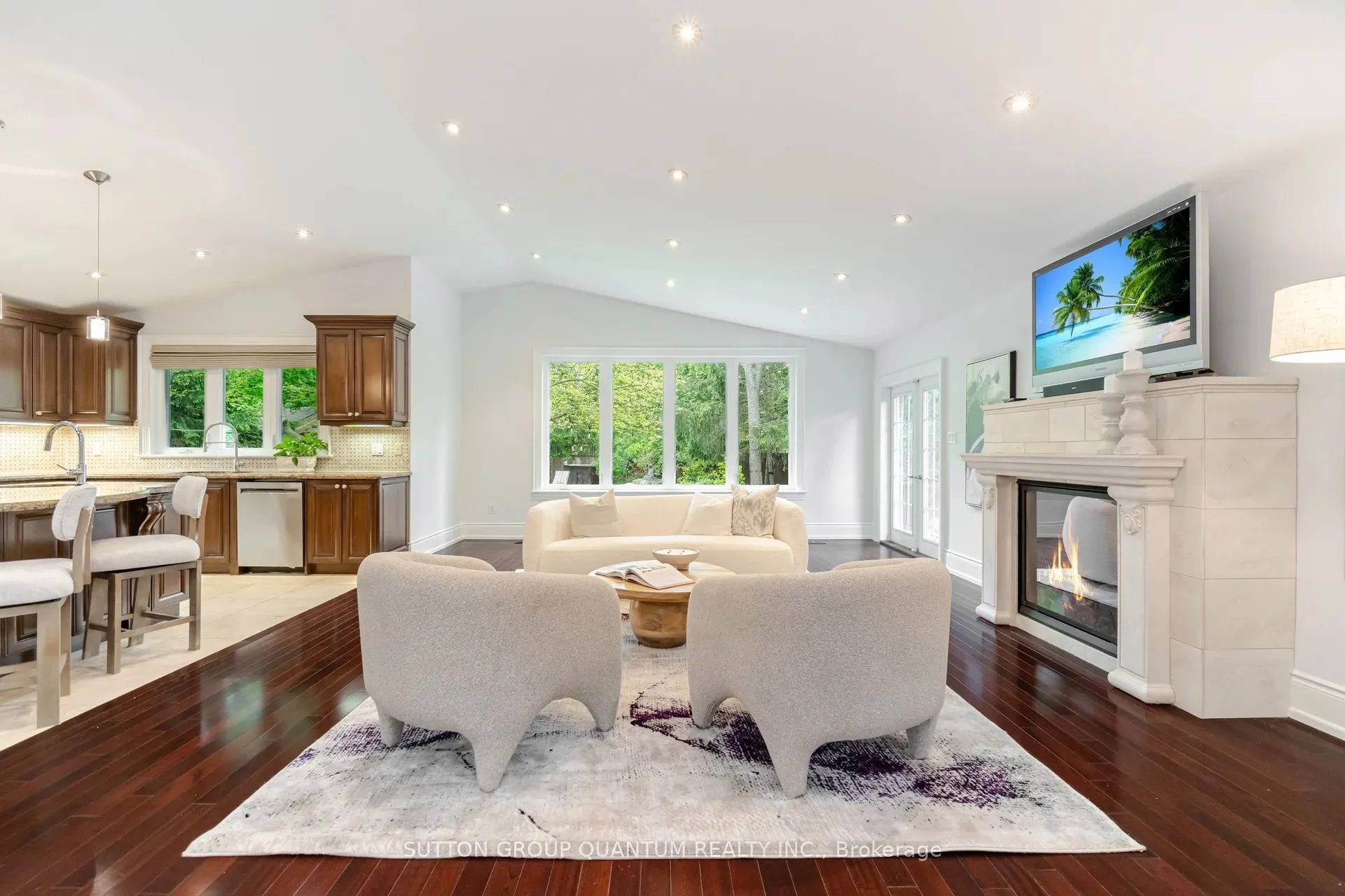 1063 Greenoaks Drive