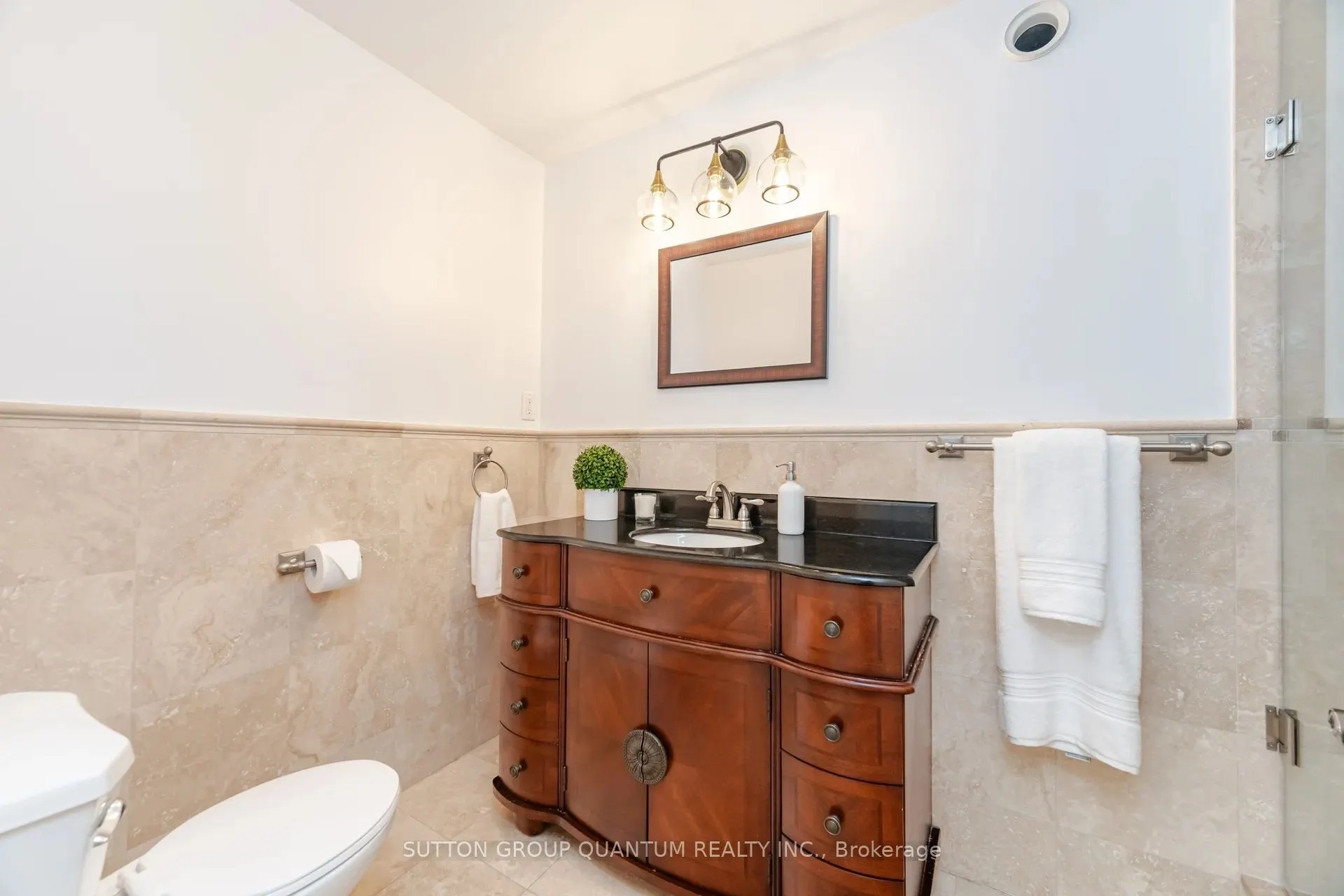 1063 Greenoaks Drive