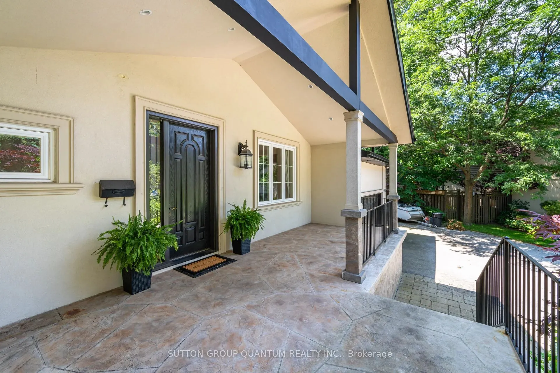 1063 Greenoaks Drive