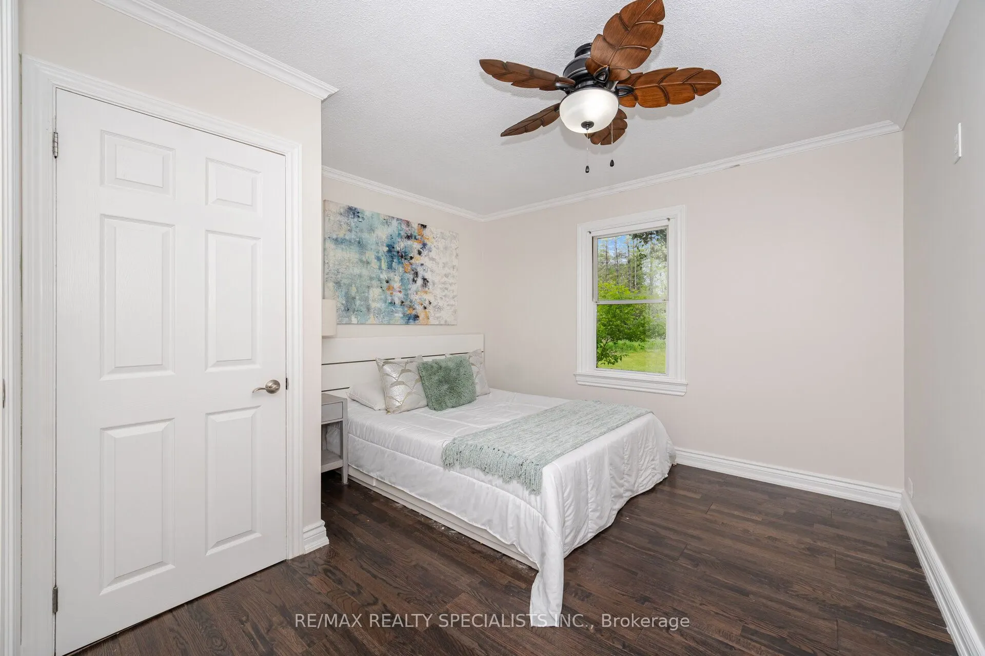 241 Main Street S