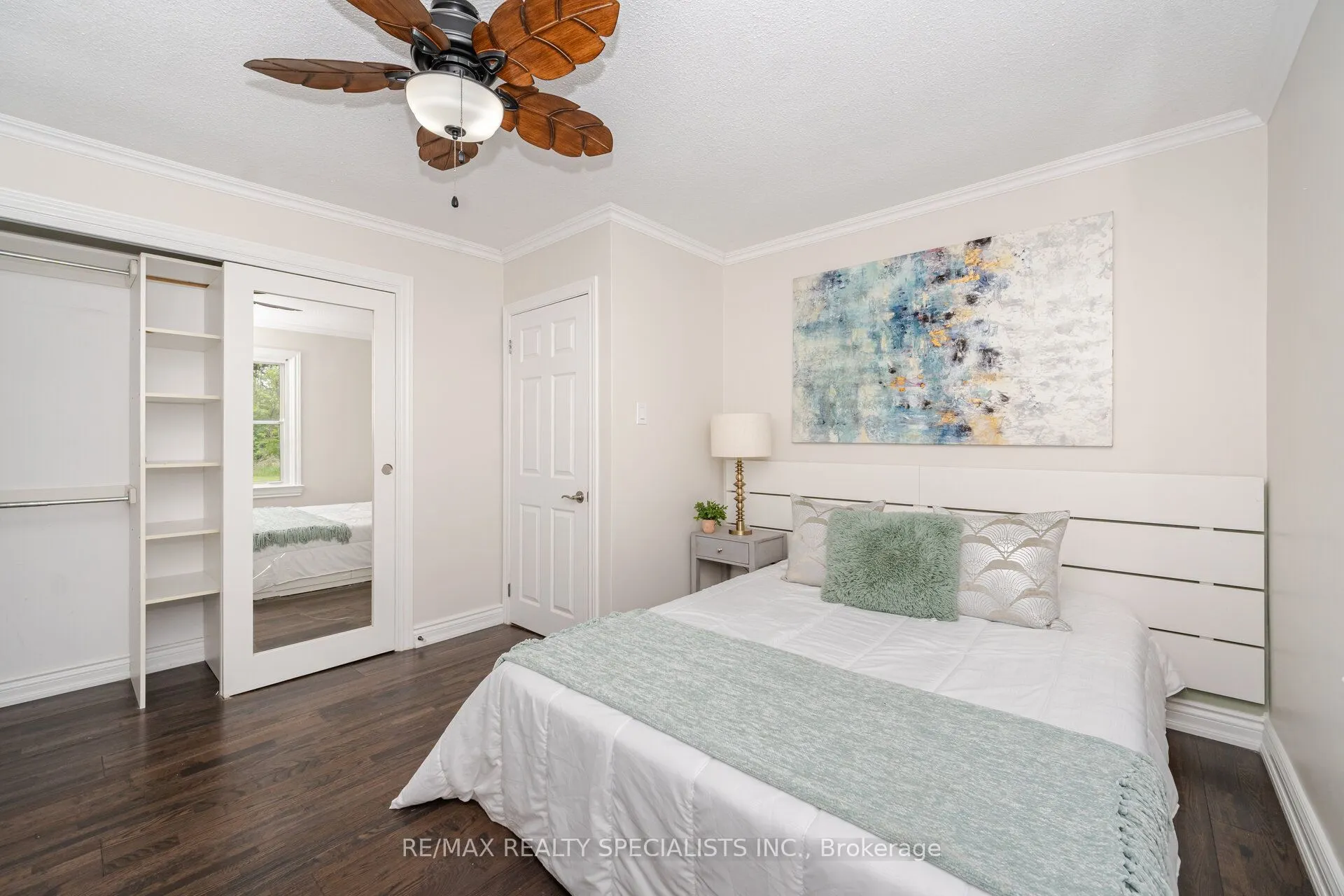 241 Main Street S
