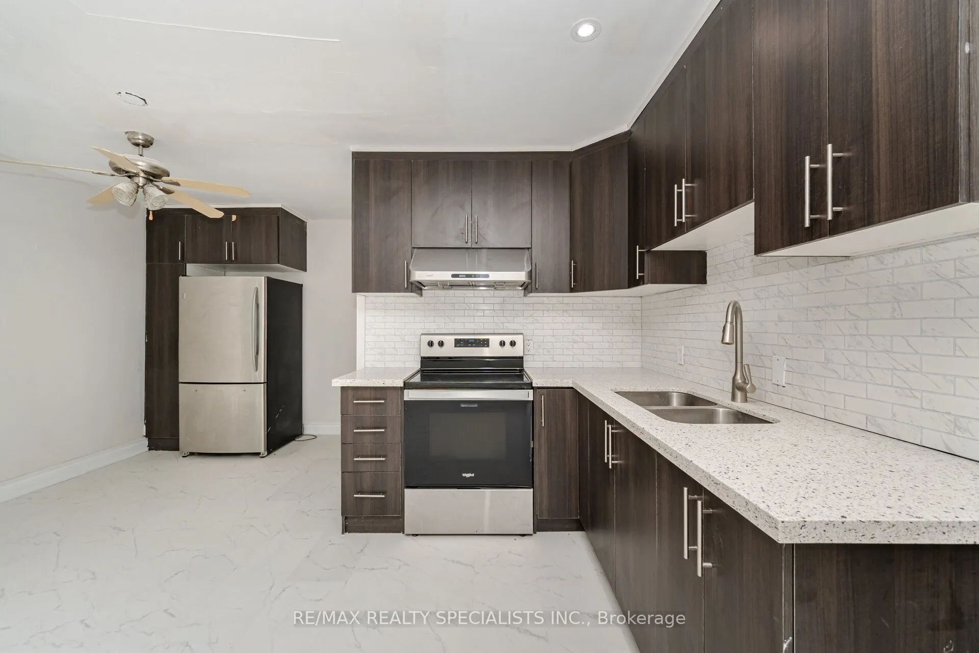 241 Main Street S