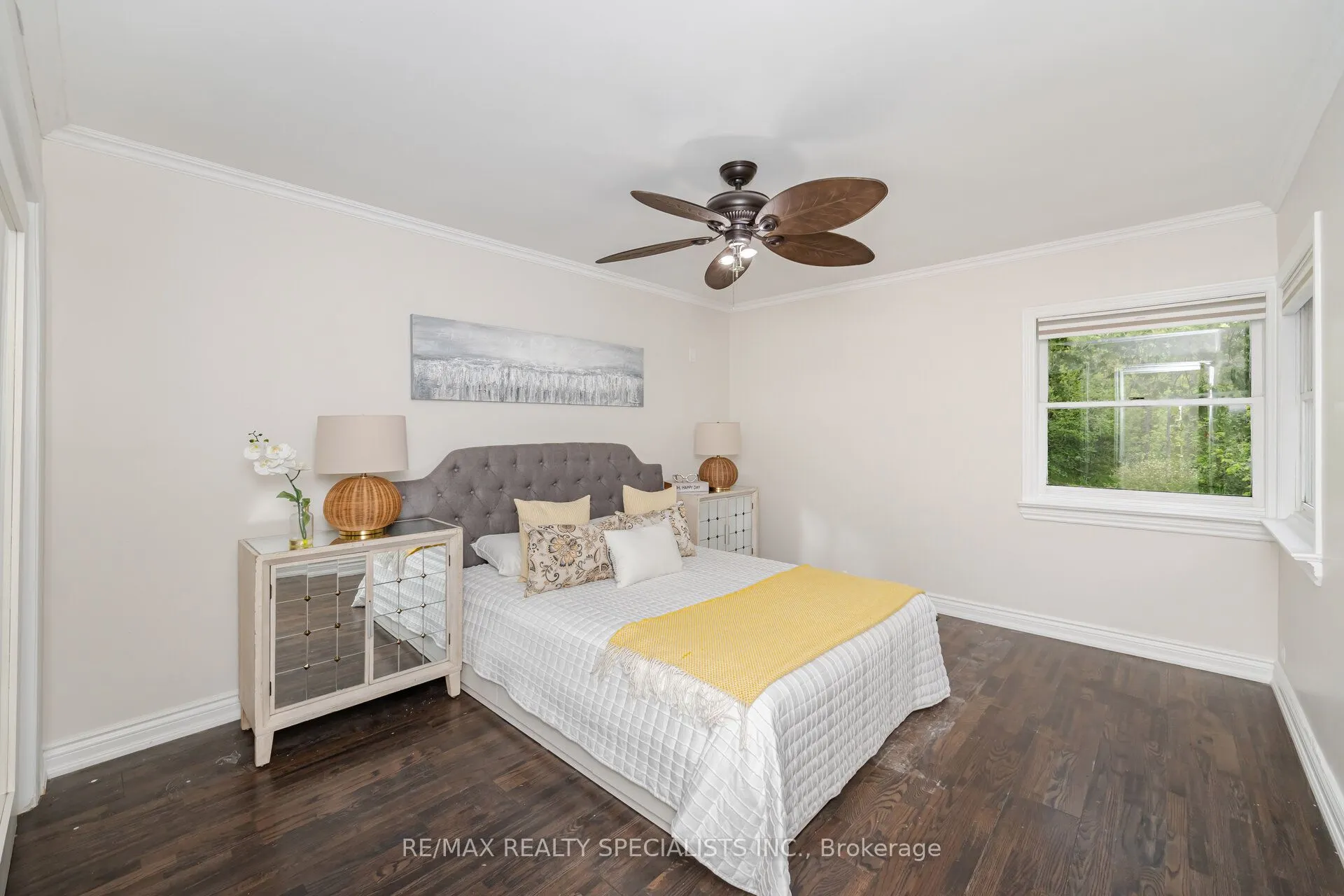 241 Main Street S