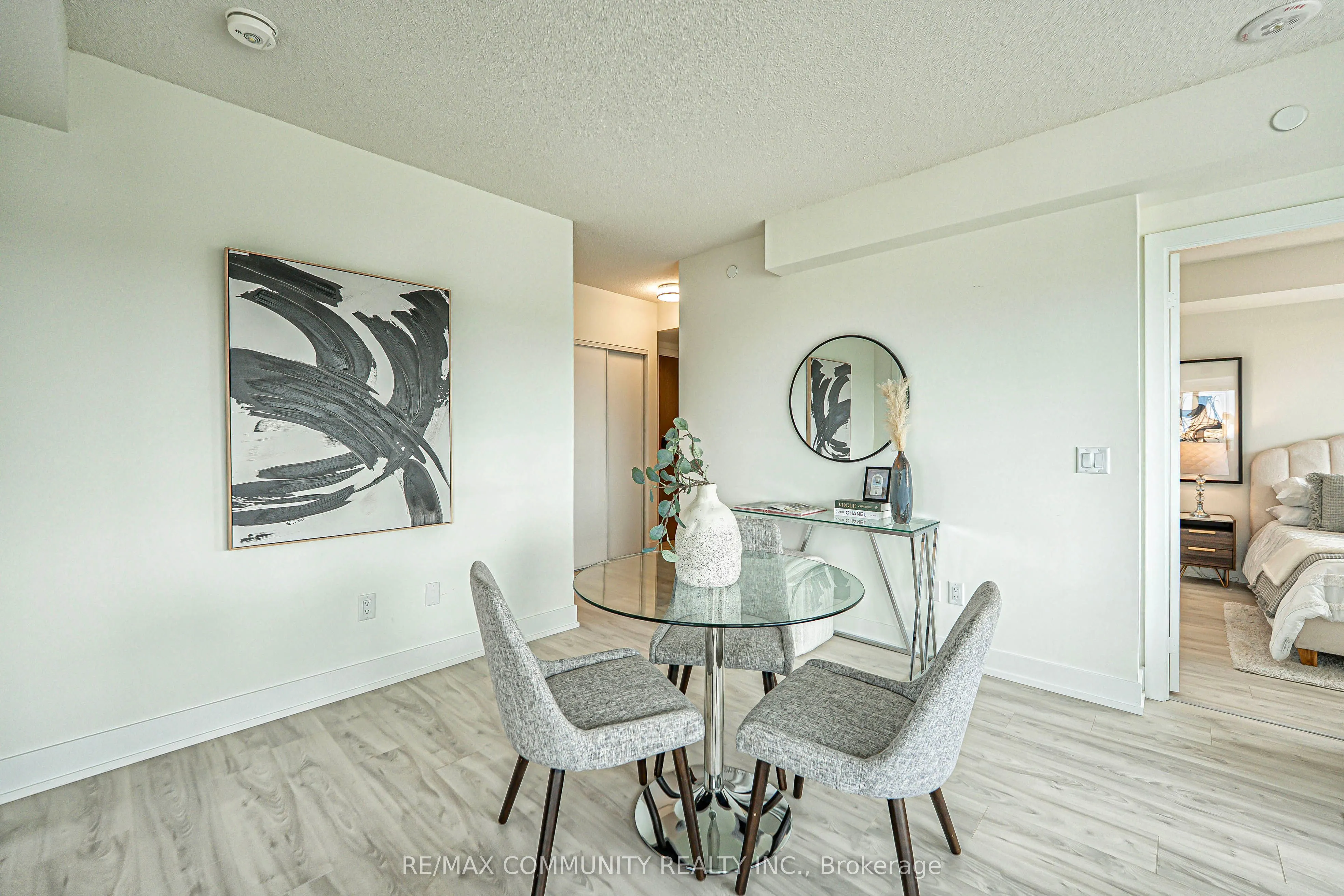 10 Eva Road, #2606